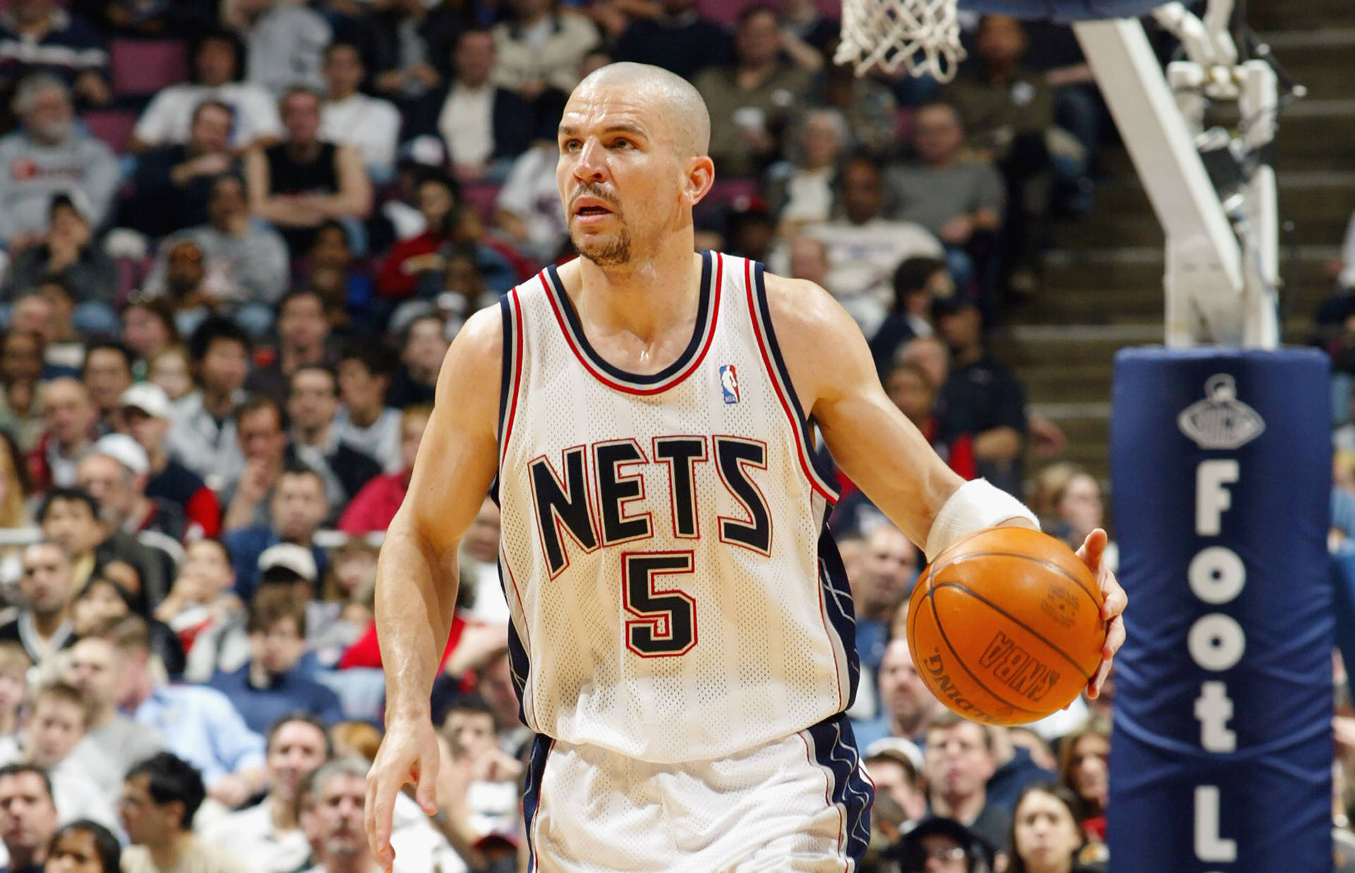 Jason Kidd Setting Up A Play Background