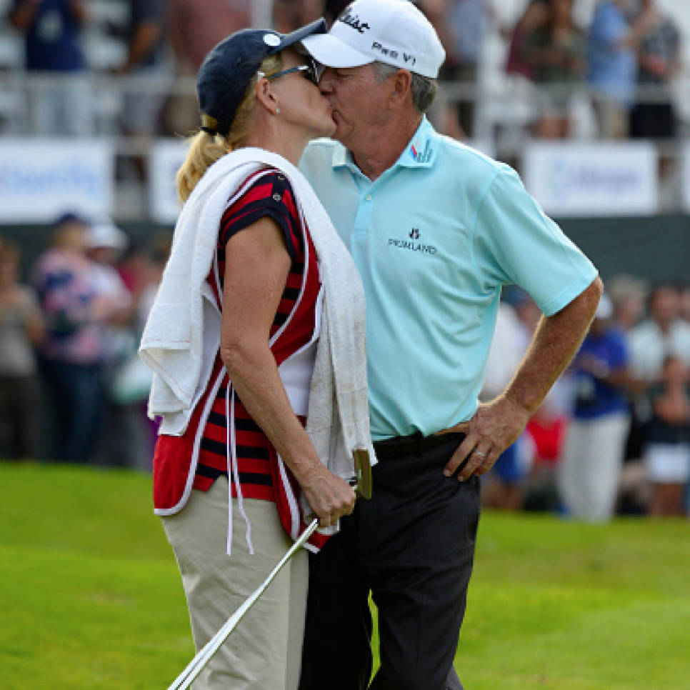 Jay Haas Kissing Wife Background