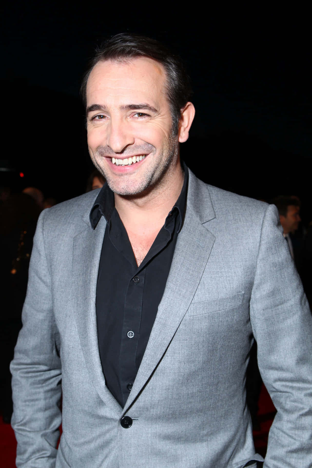 Jean Dujardin 1365 X 2048 Background