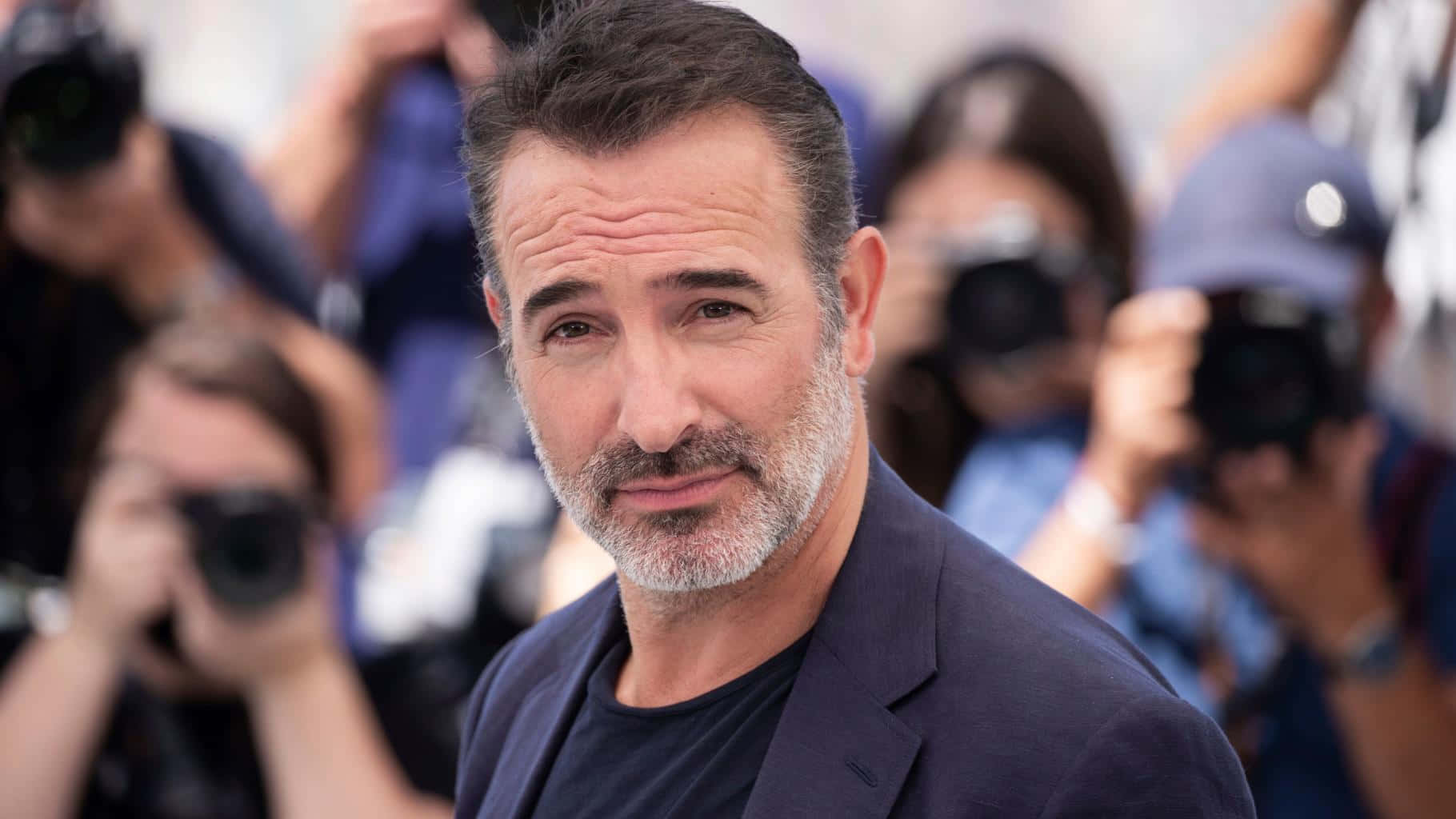 Jean Dujardin Showing His Versatile Acting Talent