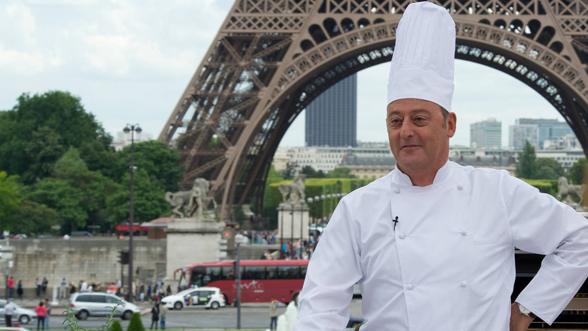 Jean Reno In Character For The Chef Movie Background