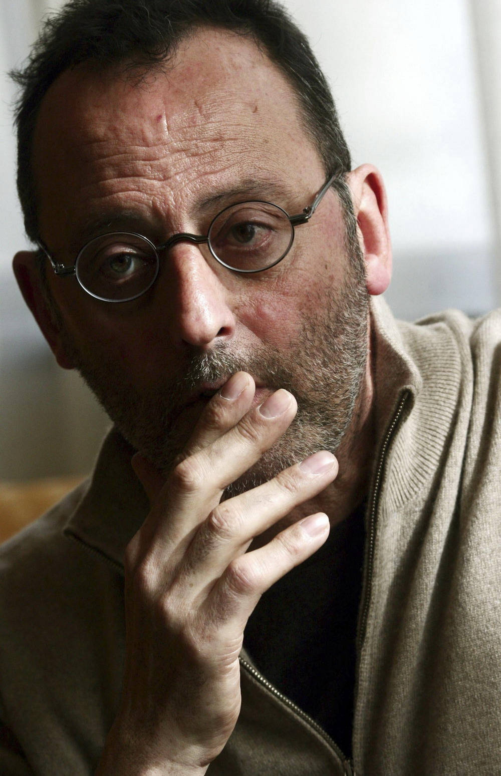 Jean Reno International Actor Photoshoot Background