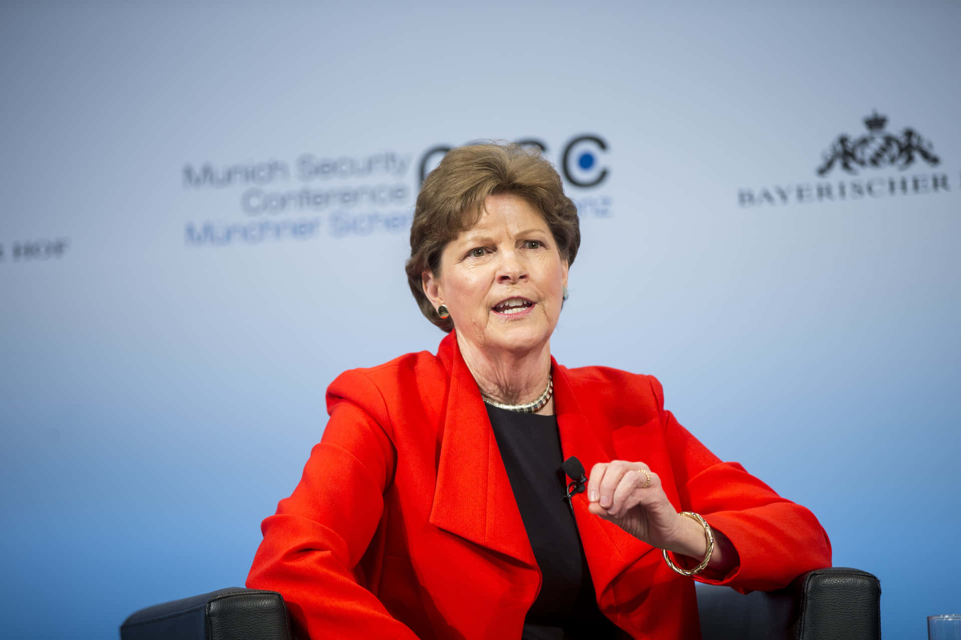 Jeanne Shaheen In Press Conference Background