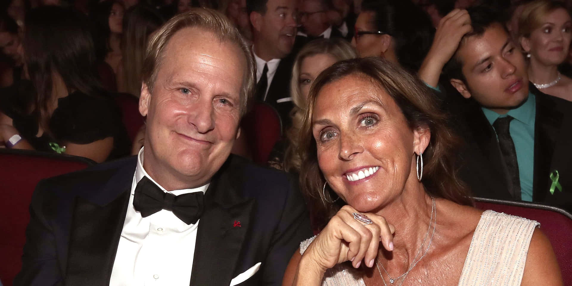 Jeff Daniels 2400 X 1200 Background