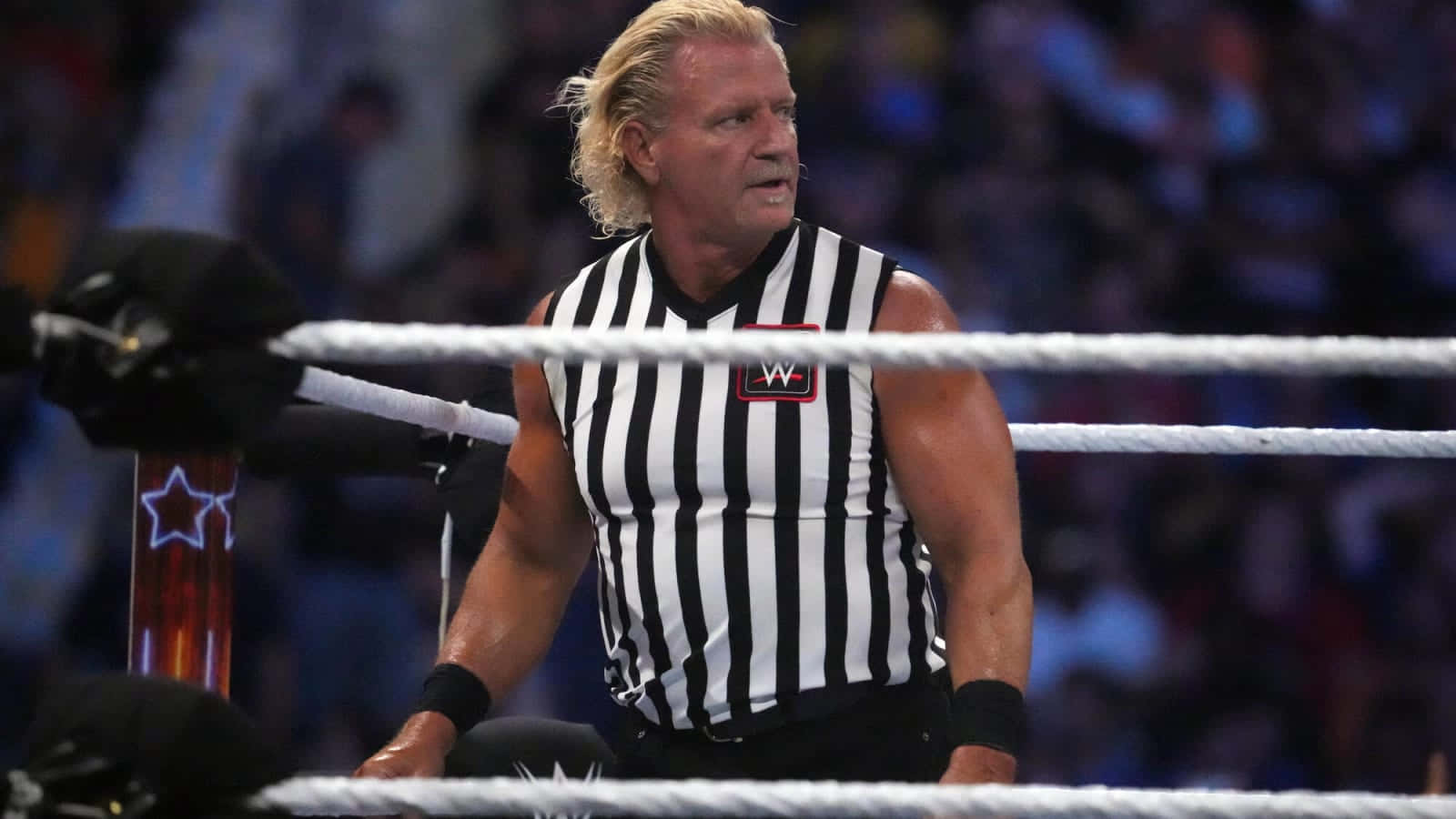 Jeff Jarrett Wwe Wrestling Match Photo Background