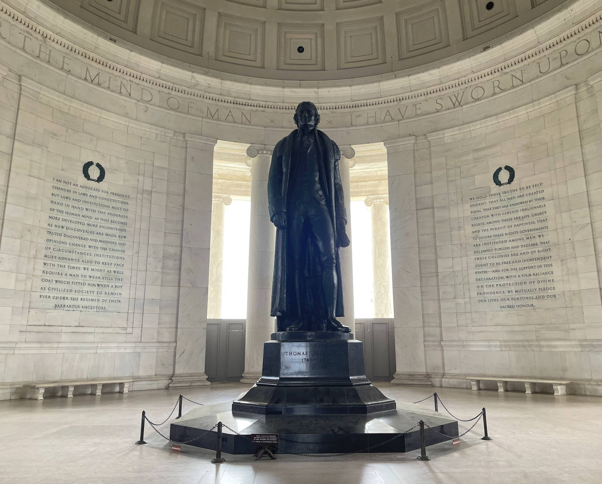 Jefferson Memorial Full Statue