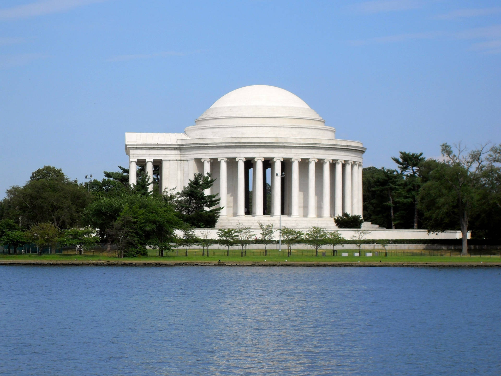 Jefferson Memorial Side View