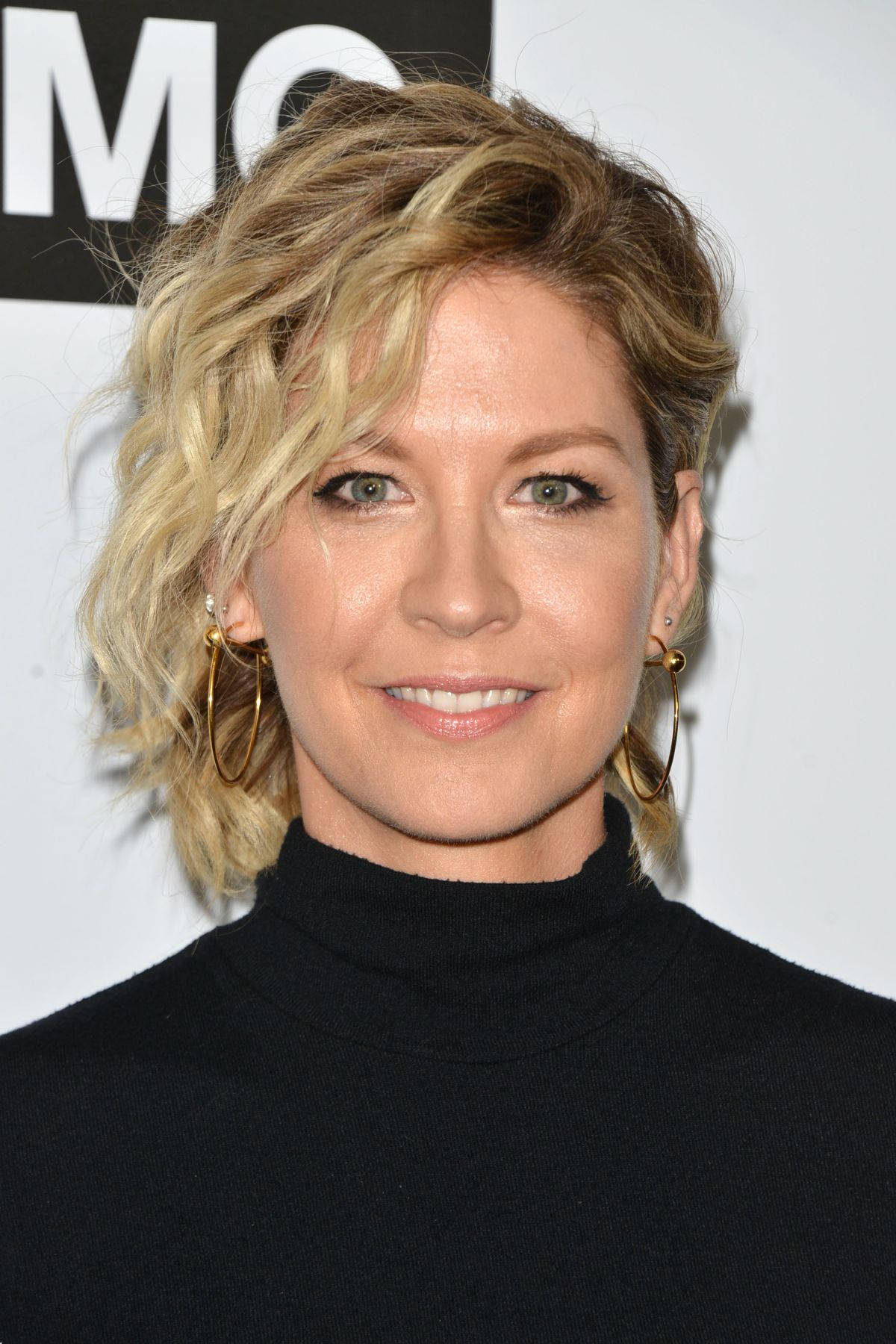 Jenna Elfman At Walking Dead Event 2018 Background