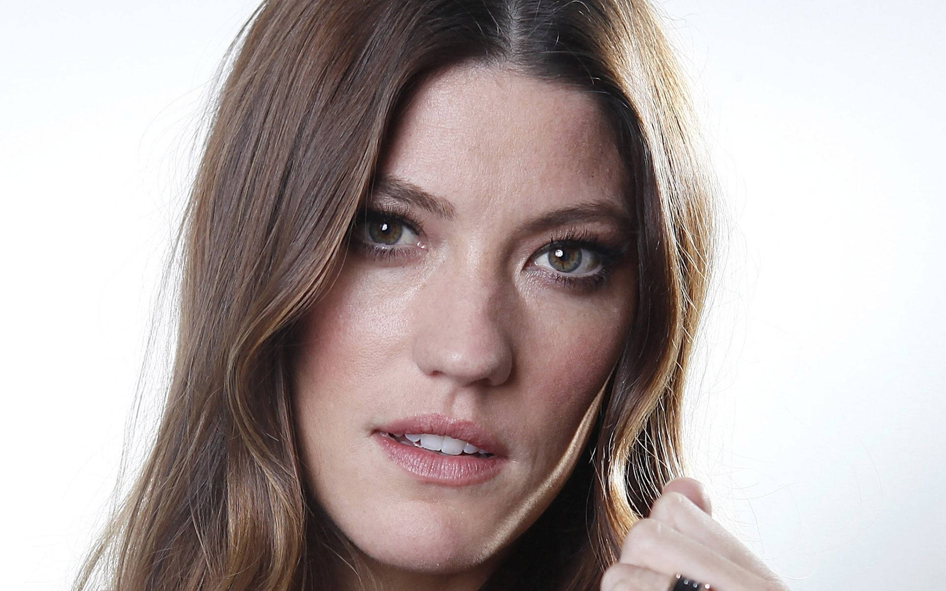 Jennifer Carpenter Staring Pose Background