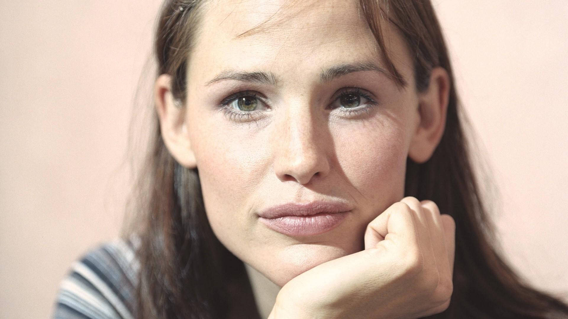 Jennifer Garner Simple Beauty Background