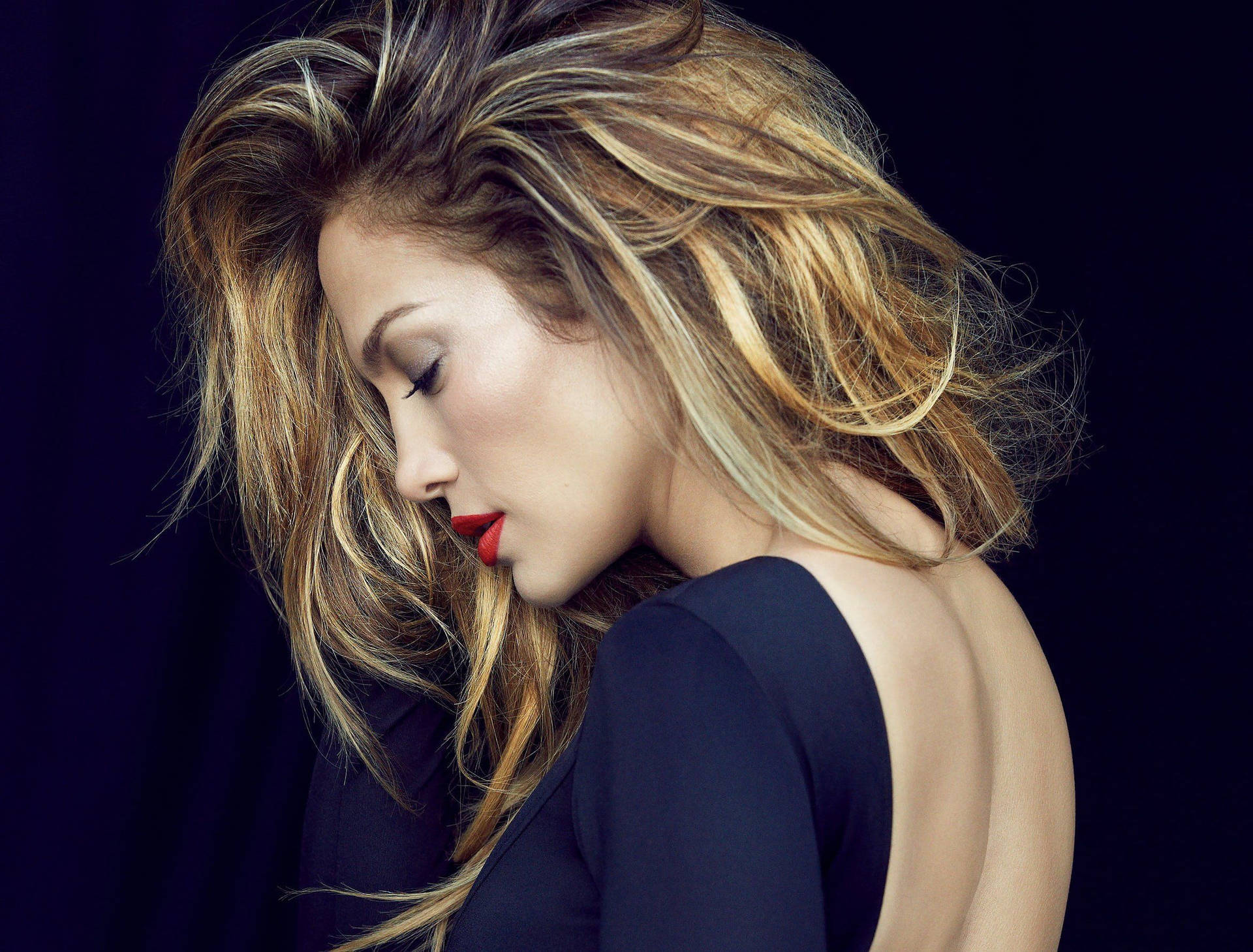 Jennifer Lopez Looks Stunning In A Bare Dare Dress Background