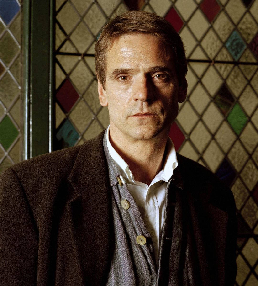 Jeremy Irons In 'the Time Machine' Movie Capture Background