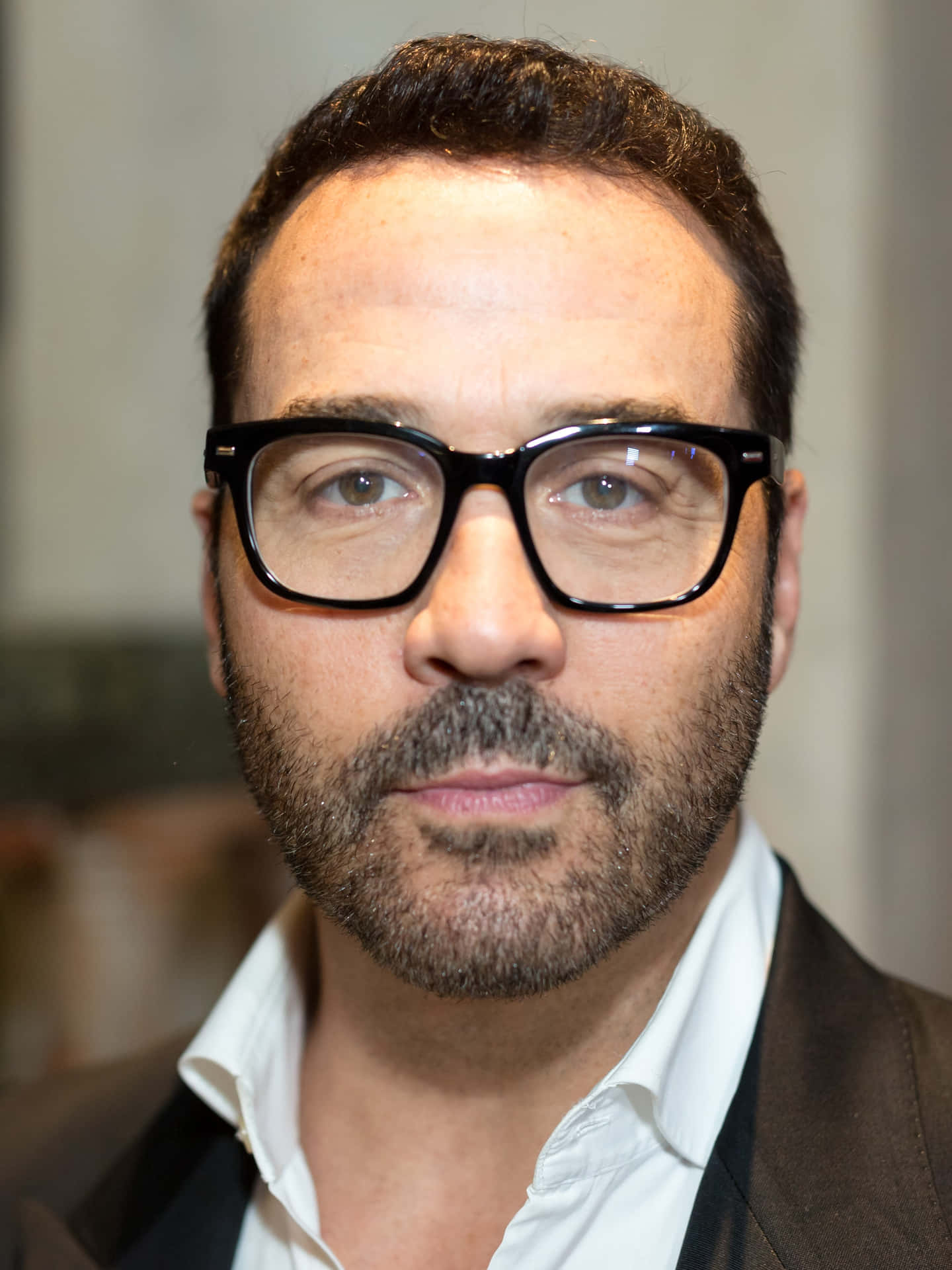 Jeremy Piven 2250 X 3000 Background