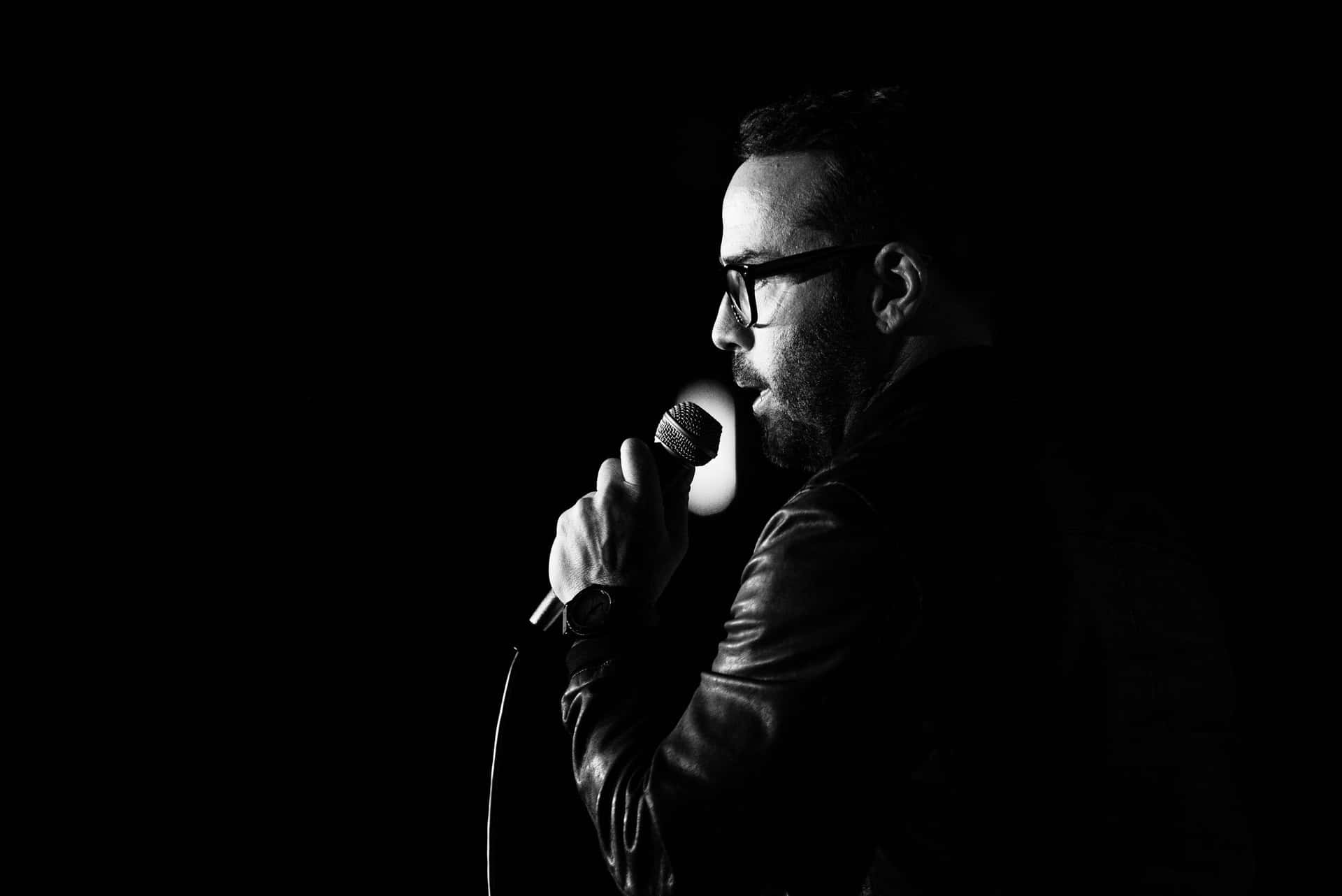 Jeremy Piven 2500 X 1669 Background