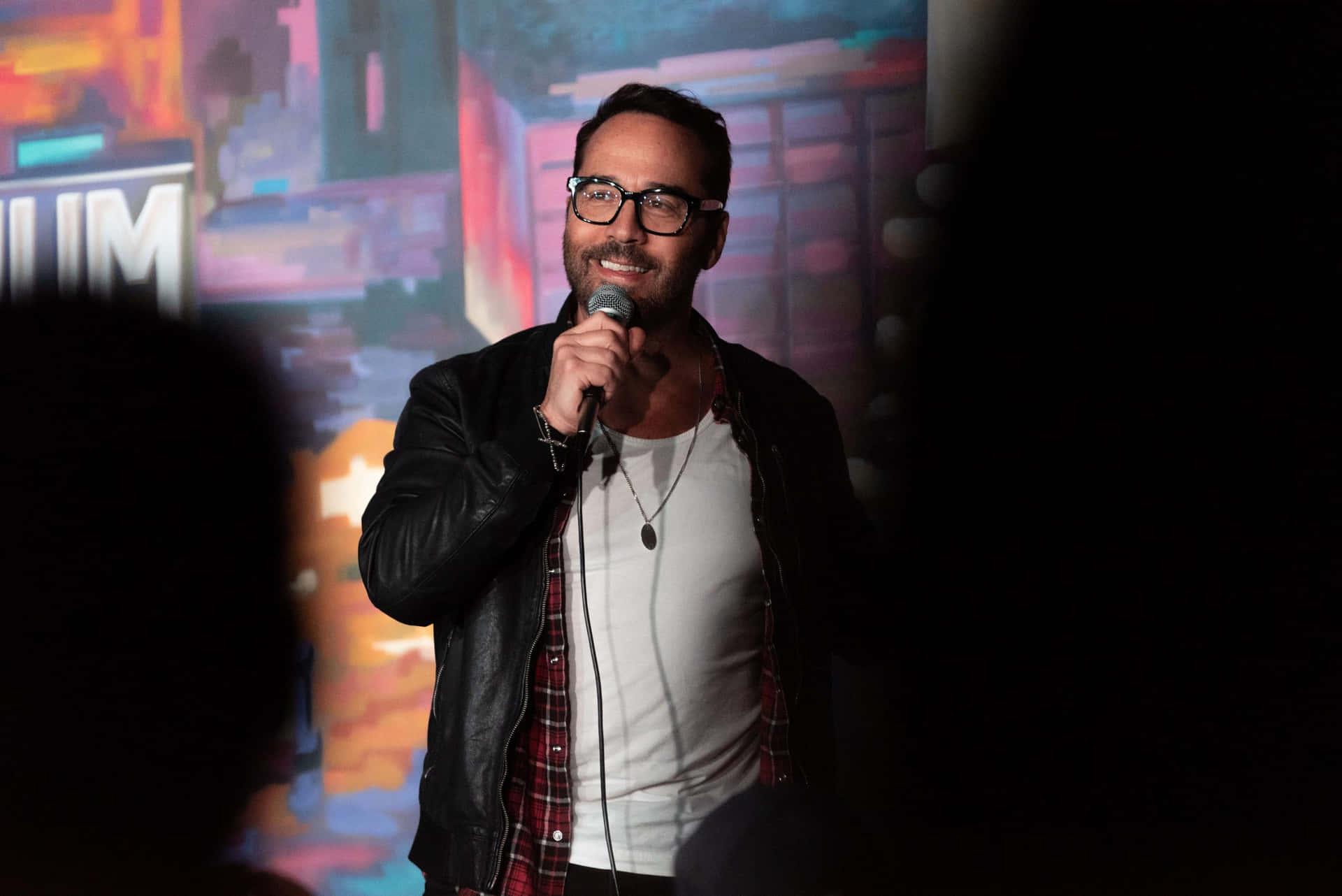 Jeremy Piven 2560 X 1709 Background