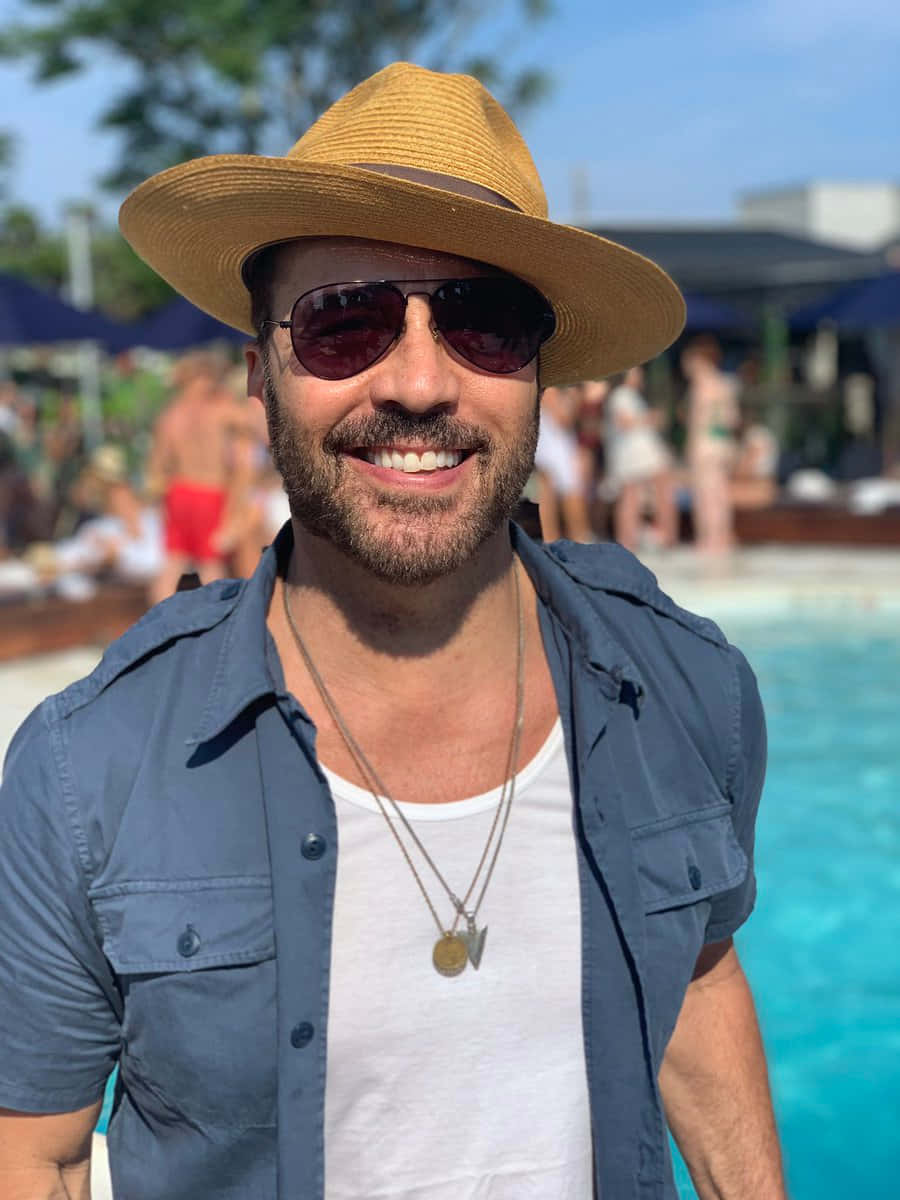 Jeremy Piven 900 X 1200 Background