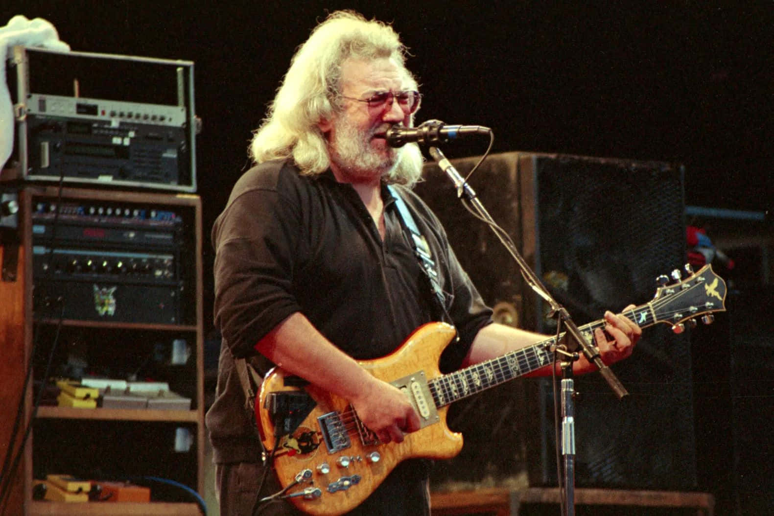 Jerry Garcia Performing Live Background