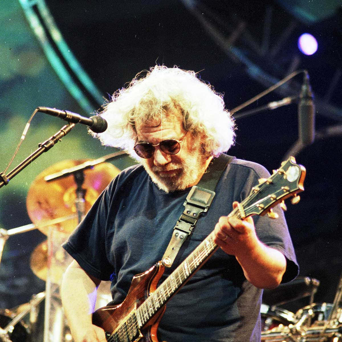 Jerry Garcia Performing Live Background