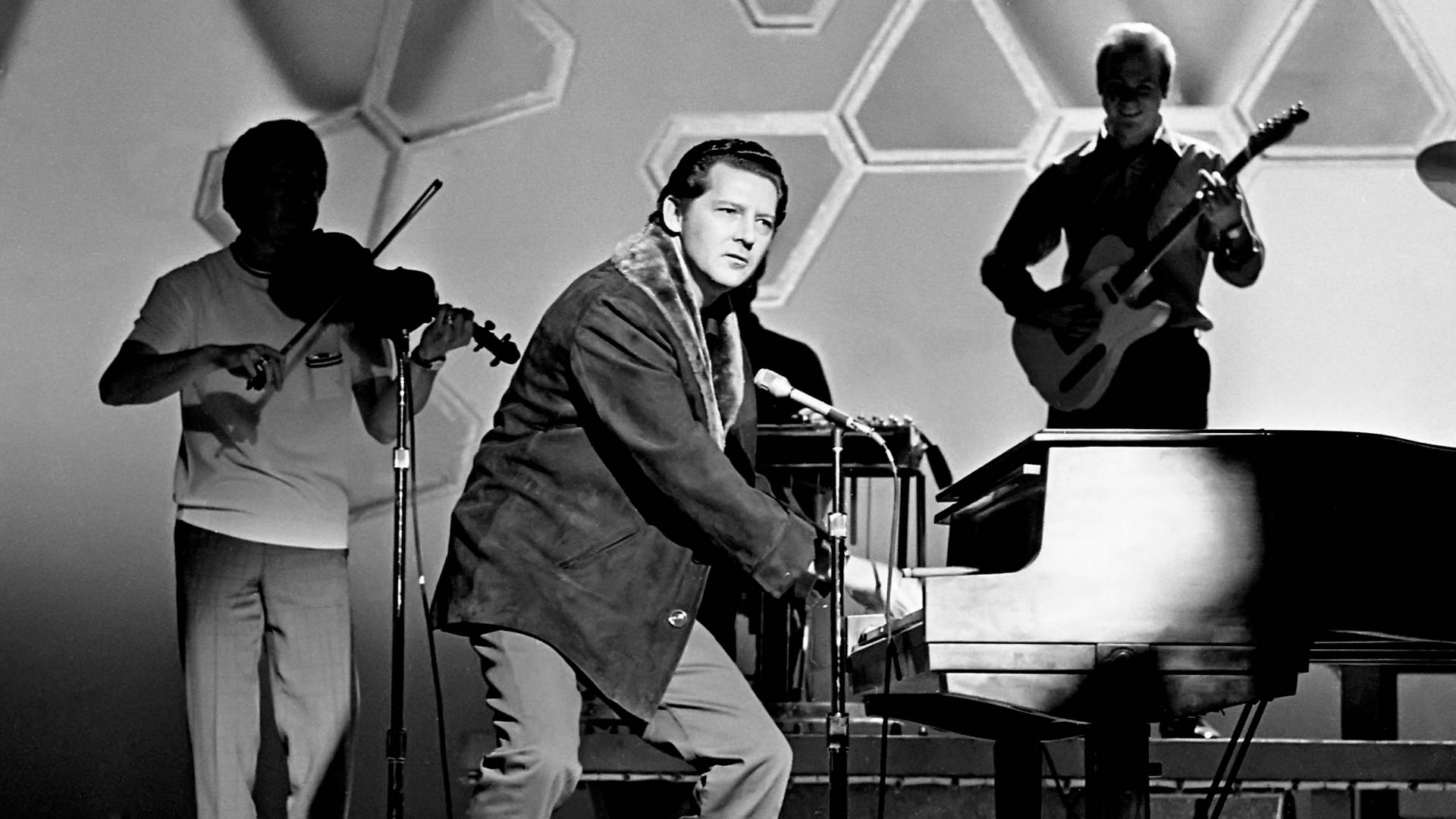 Jerry Lee Lewis Standing Near Piano Background