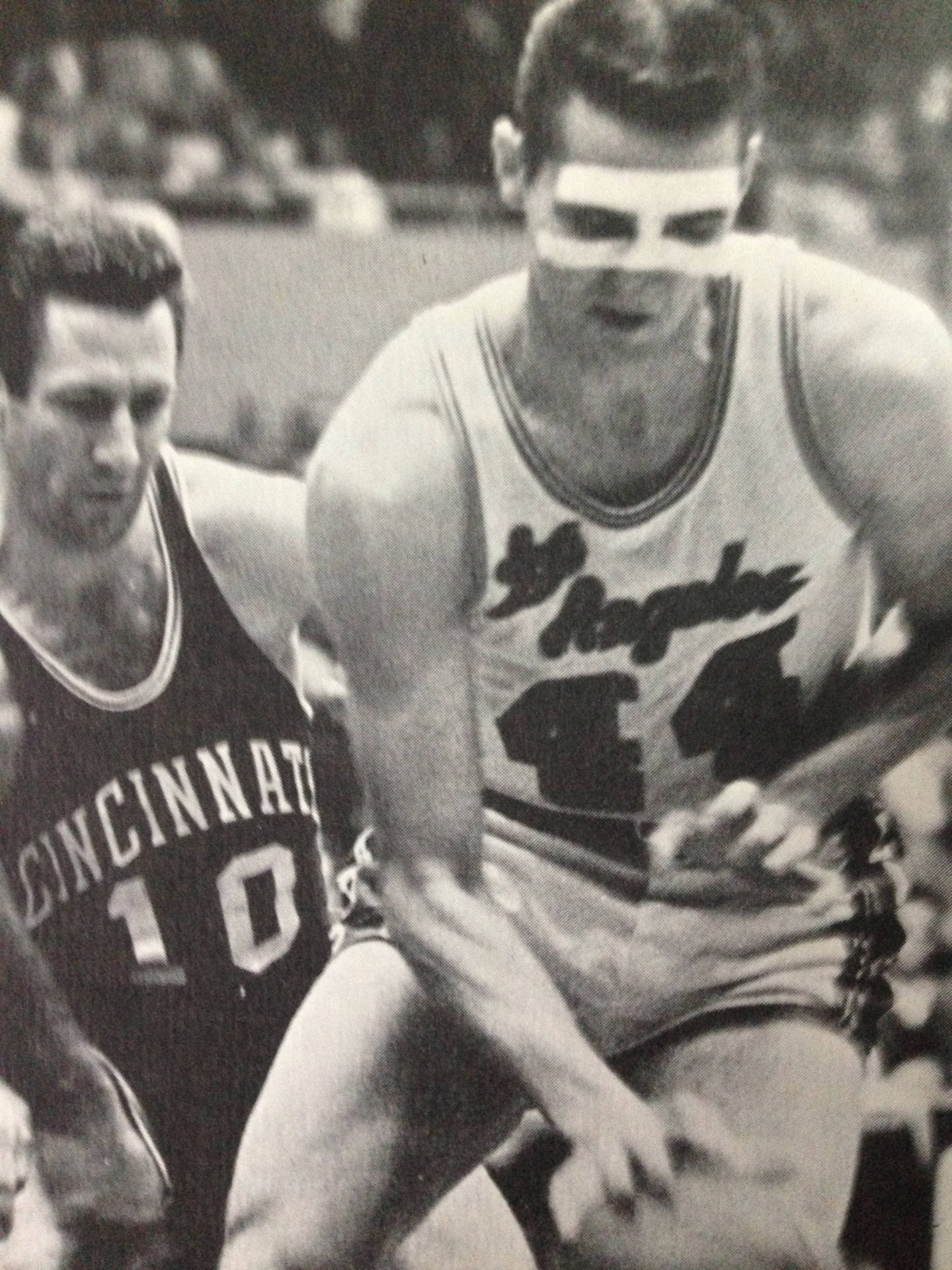 Jerry West Broken Nose Lakers Vs. Cincinnati Royals