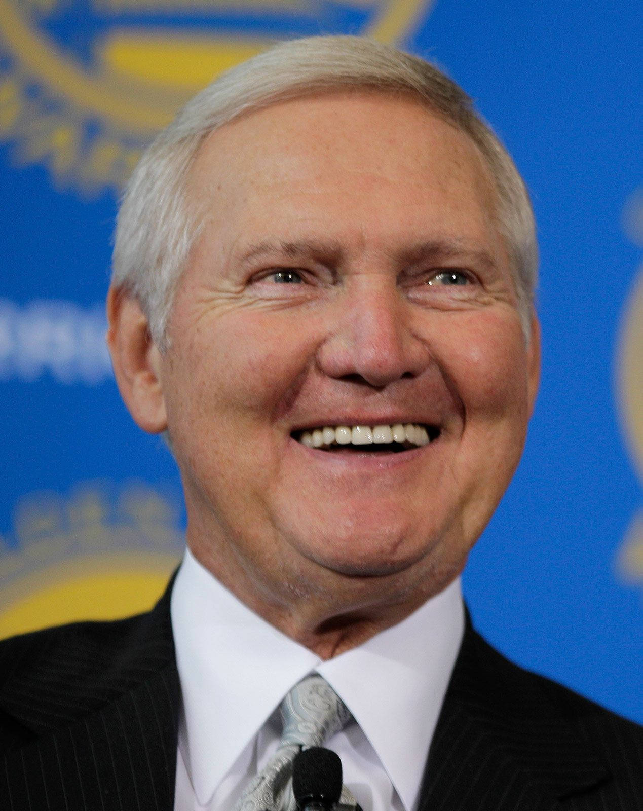 Jerry West Smiling Executive Of The Year Award Background