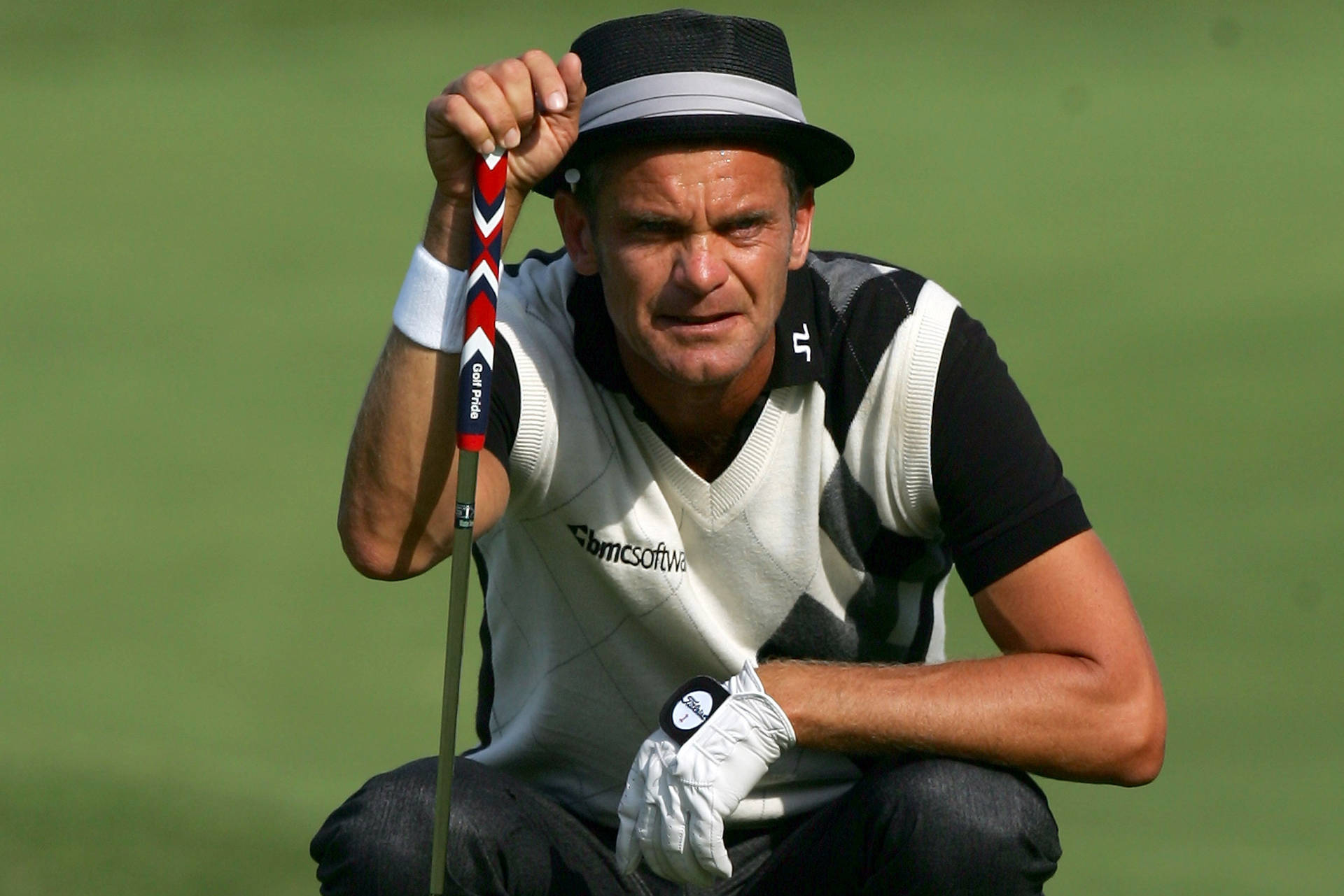 Jesper Parnevik Golf Sweater Vest Background