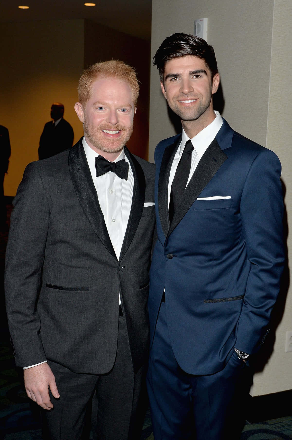 Jesse Tyler Ferguson 1200 X 1803 Background