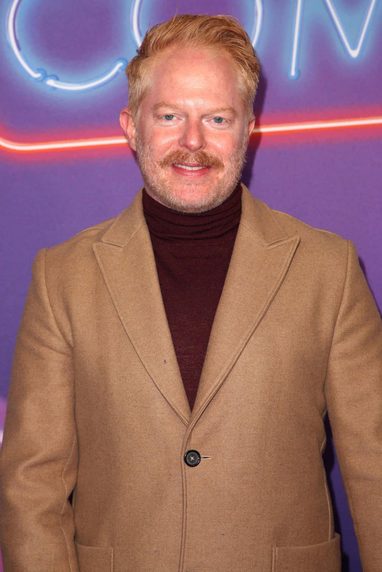 Jesse Tyler Ferguson 1440 X 2159 Background