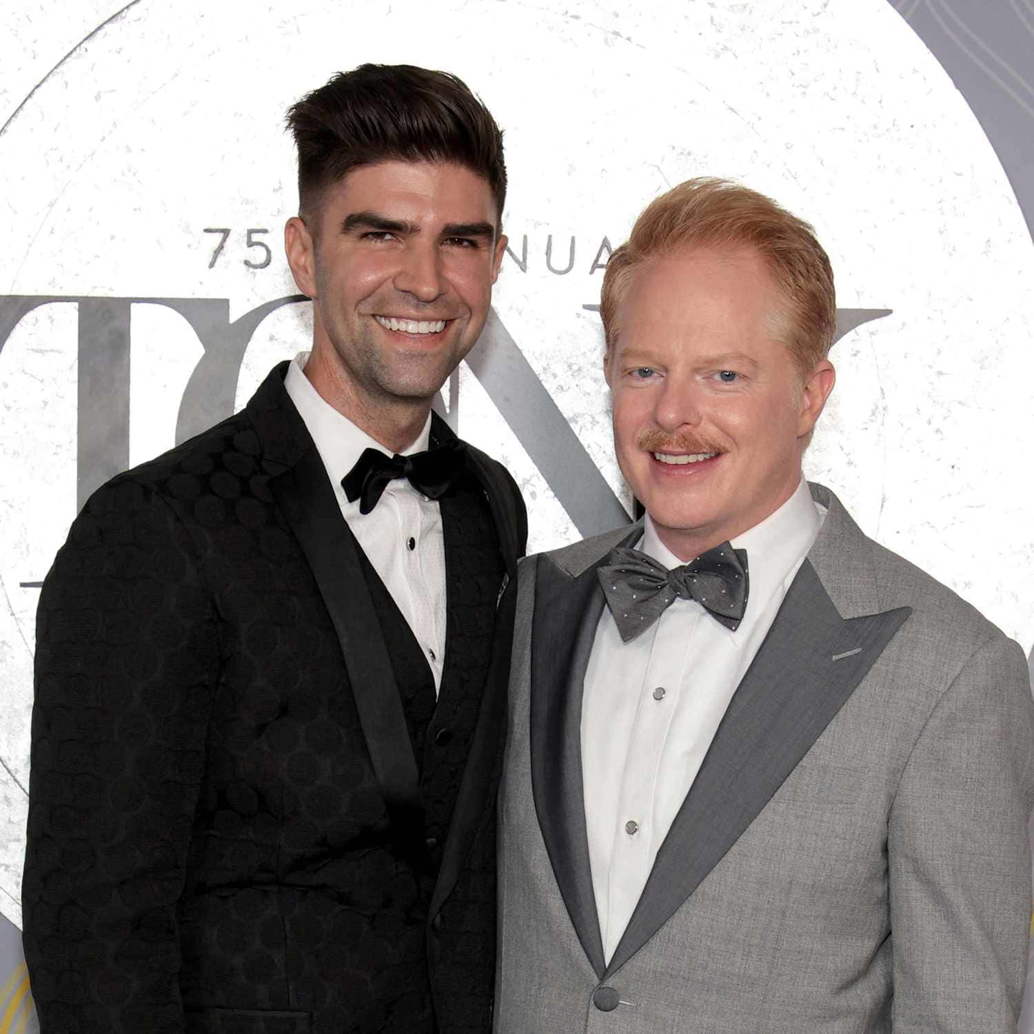Jesse Tyler Ferguson 1500 X 1500 Background