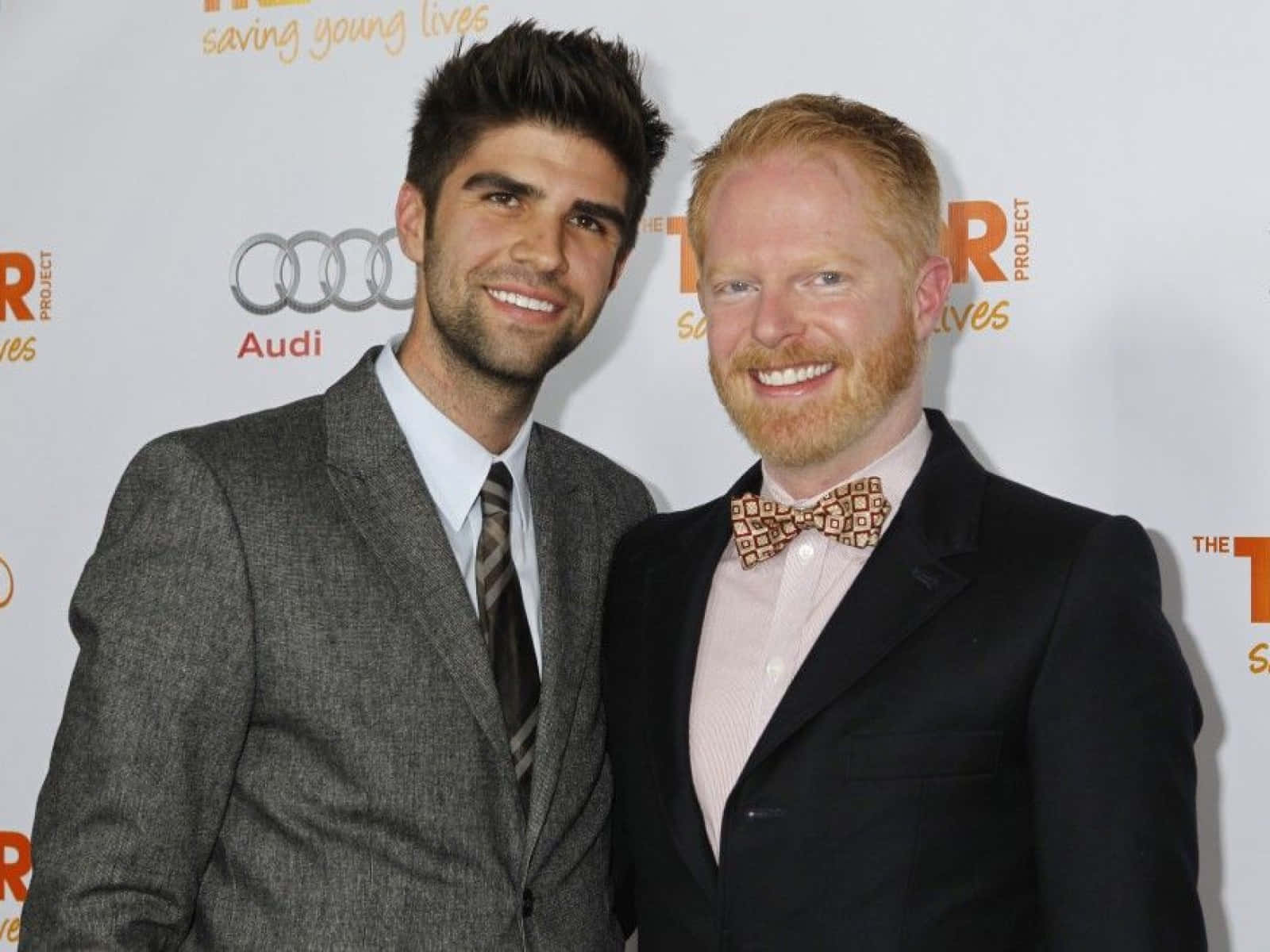 Jesse Tyler Ferguson 1600 X 1200 Background