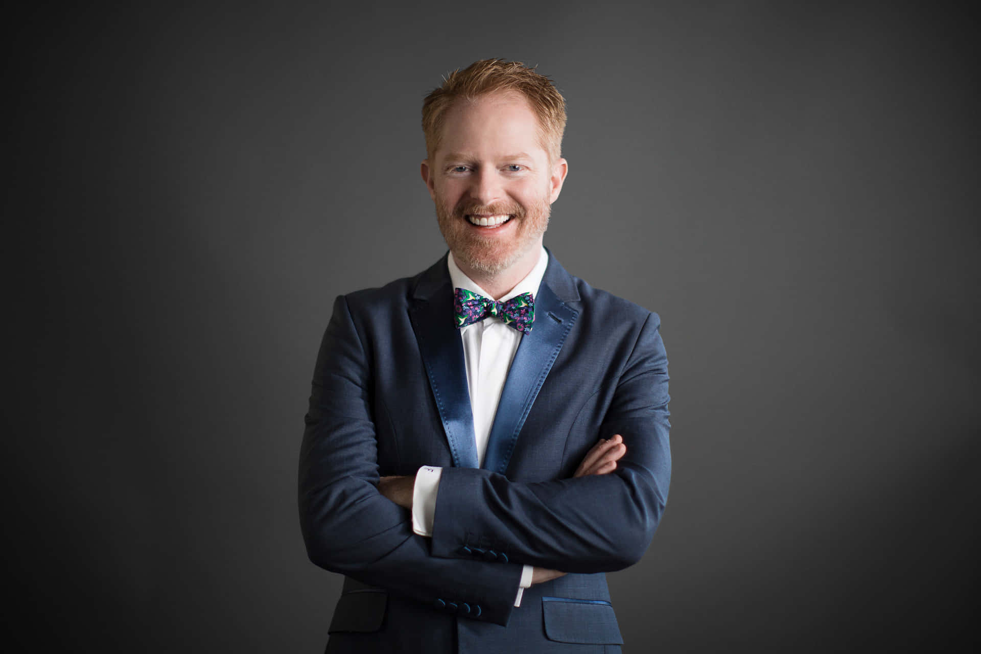 Jesse Tyler Ferguson 2500 X 1667 Background