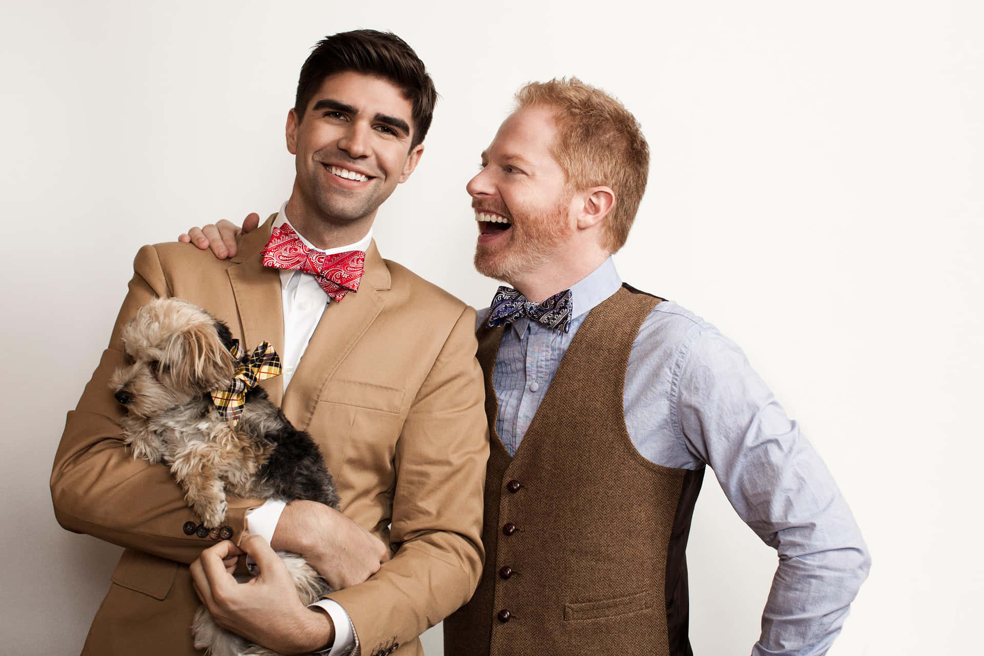 Jesse Tyler Ferguson 2500 X 1667 Background