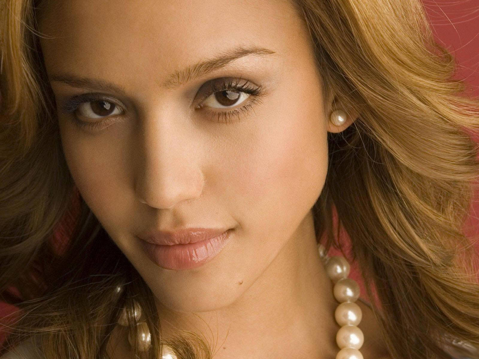 Jessica Alba Close-up Hollywood Actress Hd