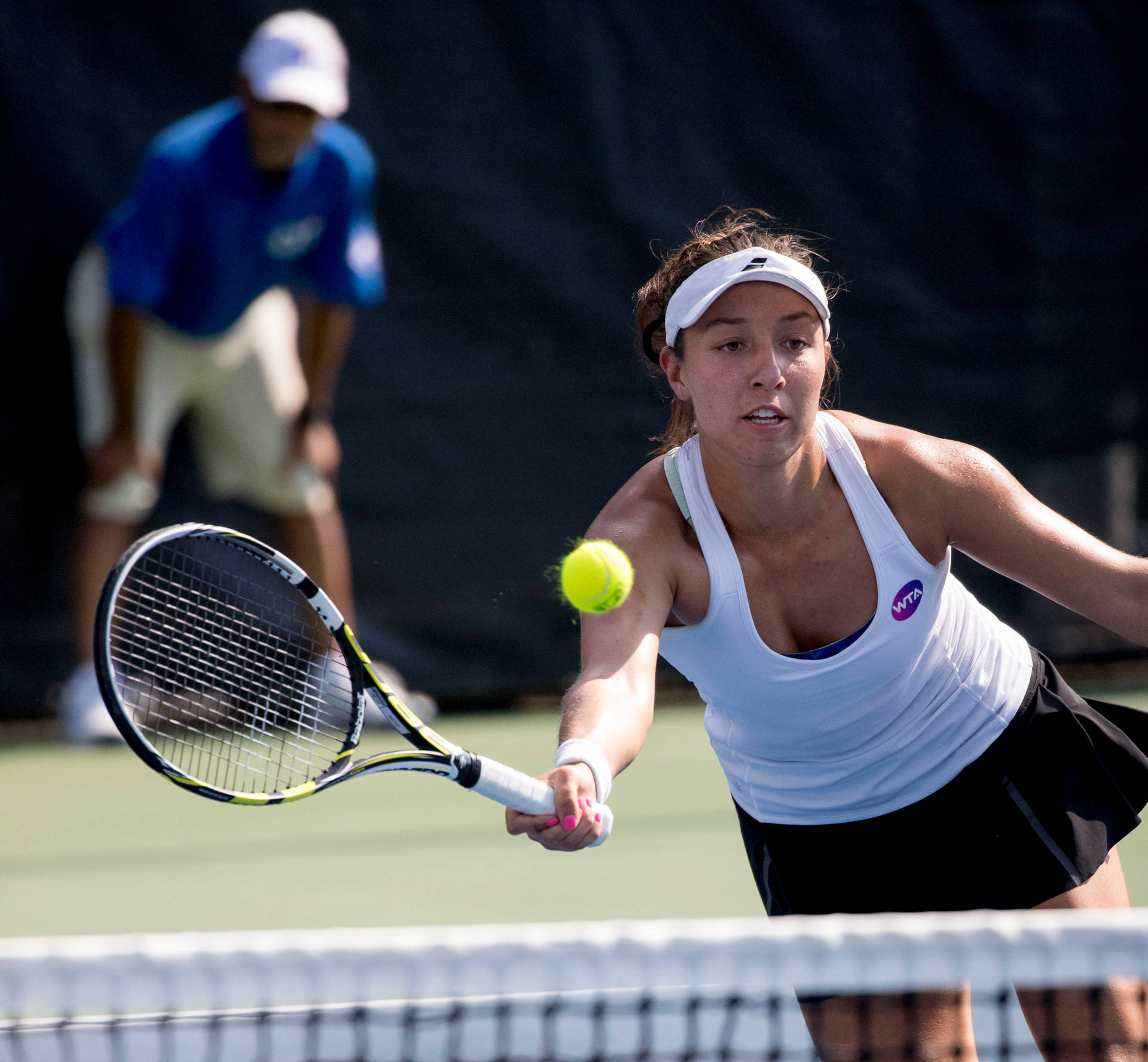 Jessica Pegula Reaching For Tennis Ball Background