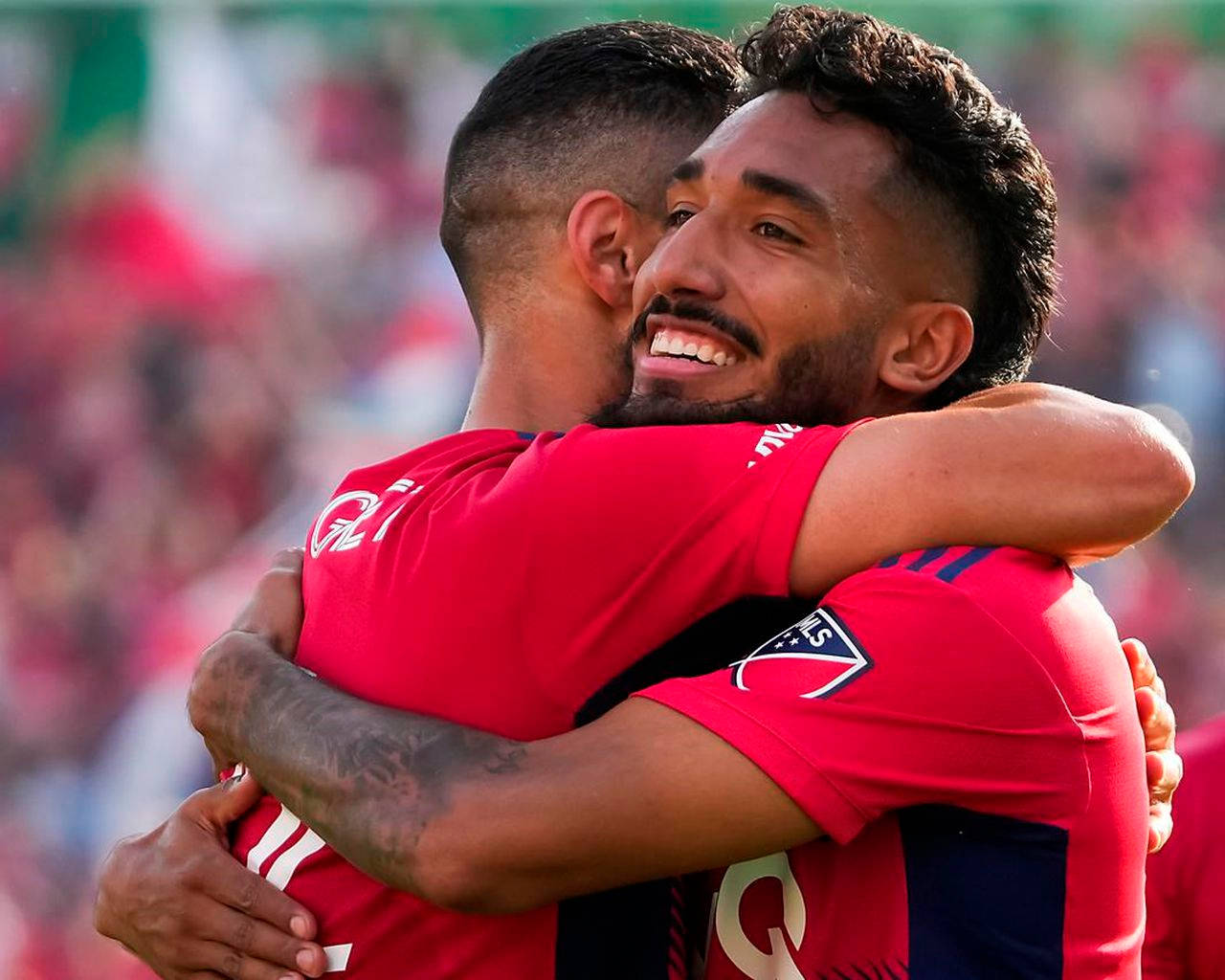 Jesus Ferreira Fc Dallas Sebastian Lletget Hug Background