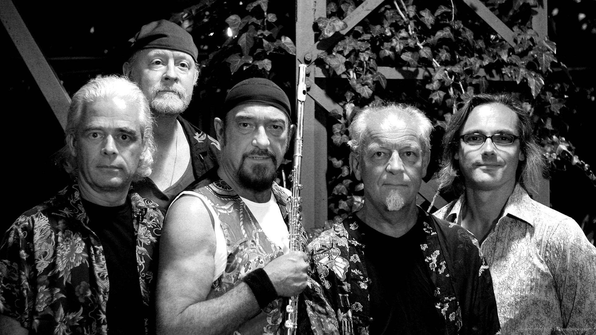 Jethro Tull Rock Band 2007 Black And White Medium Shot Background