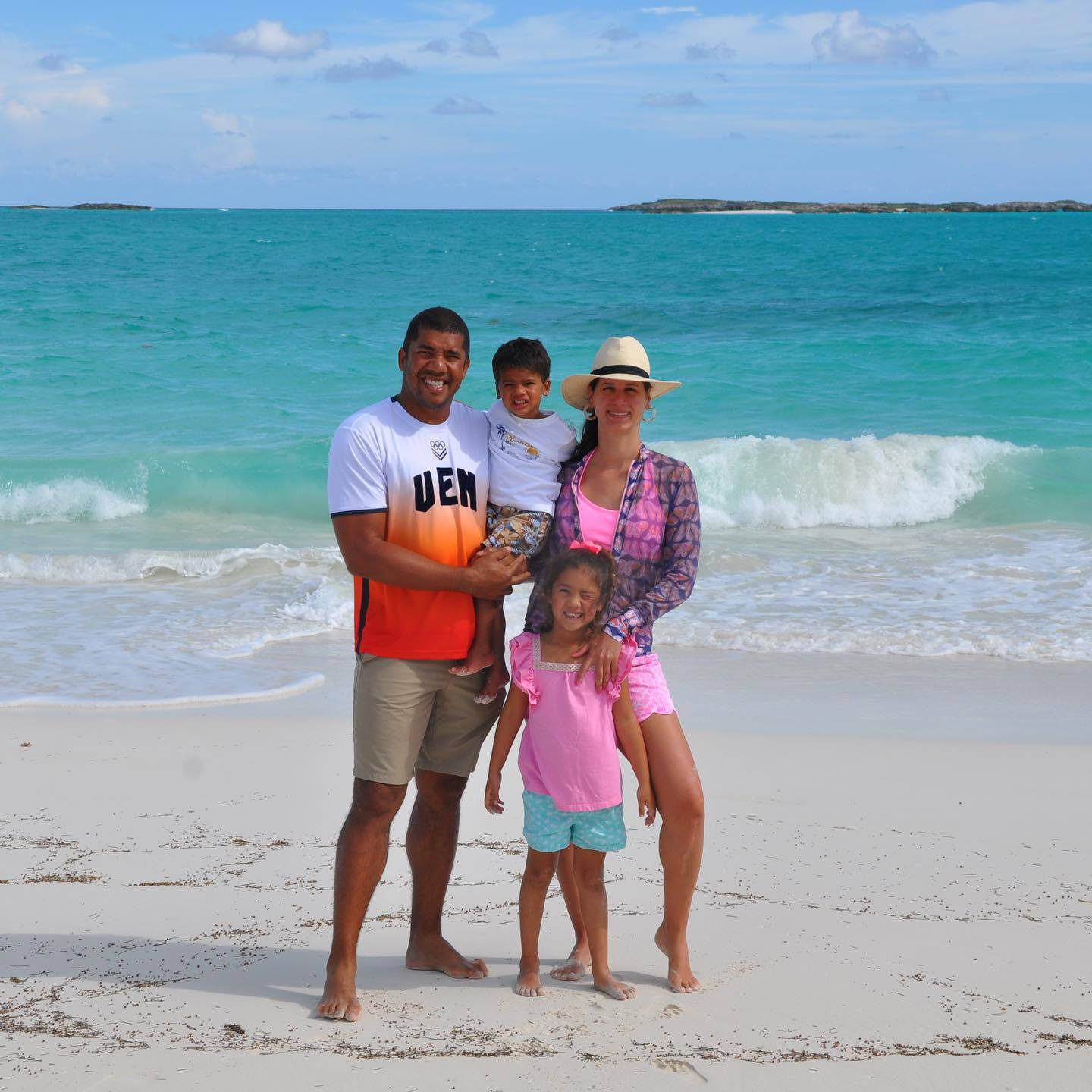 Jhonattan Vegas Family On Beach Background