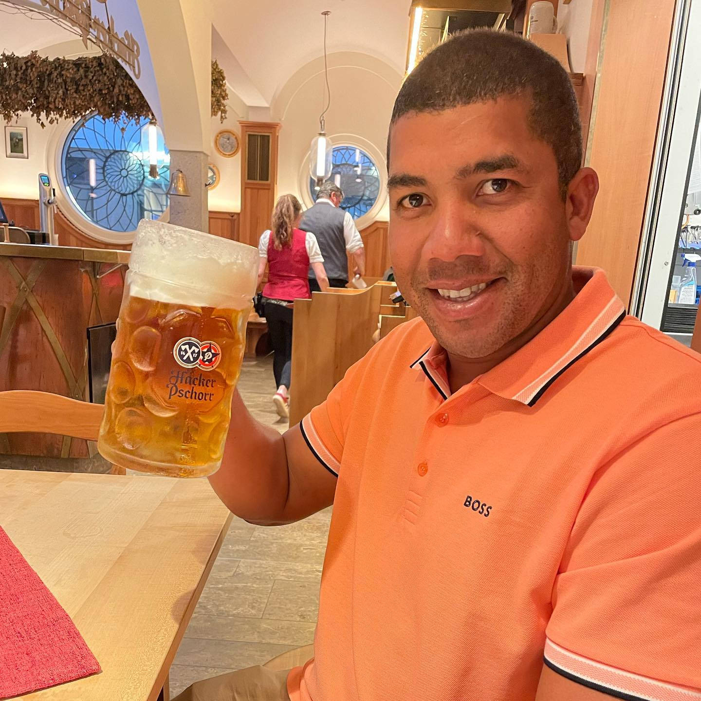 Jhonattan Vegas Holding Beer Glass Background