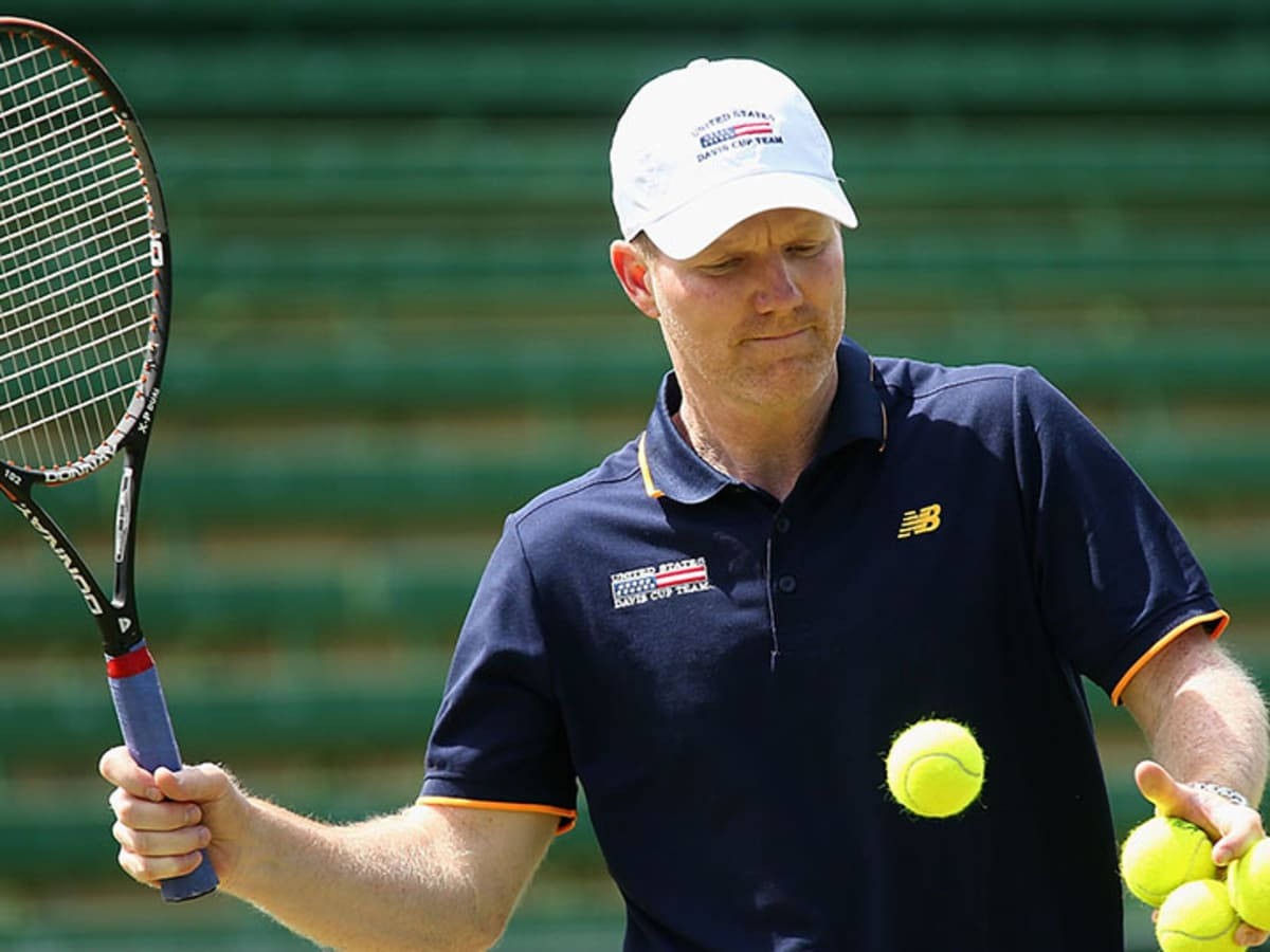 Jim Courier Tennis Practice Background