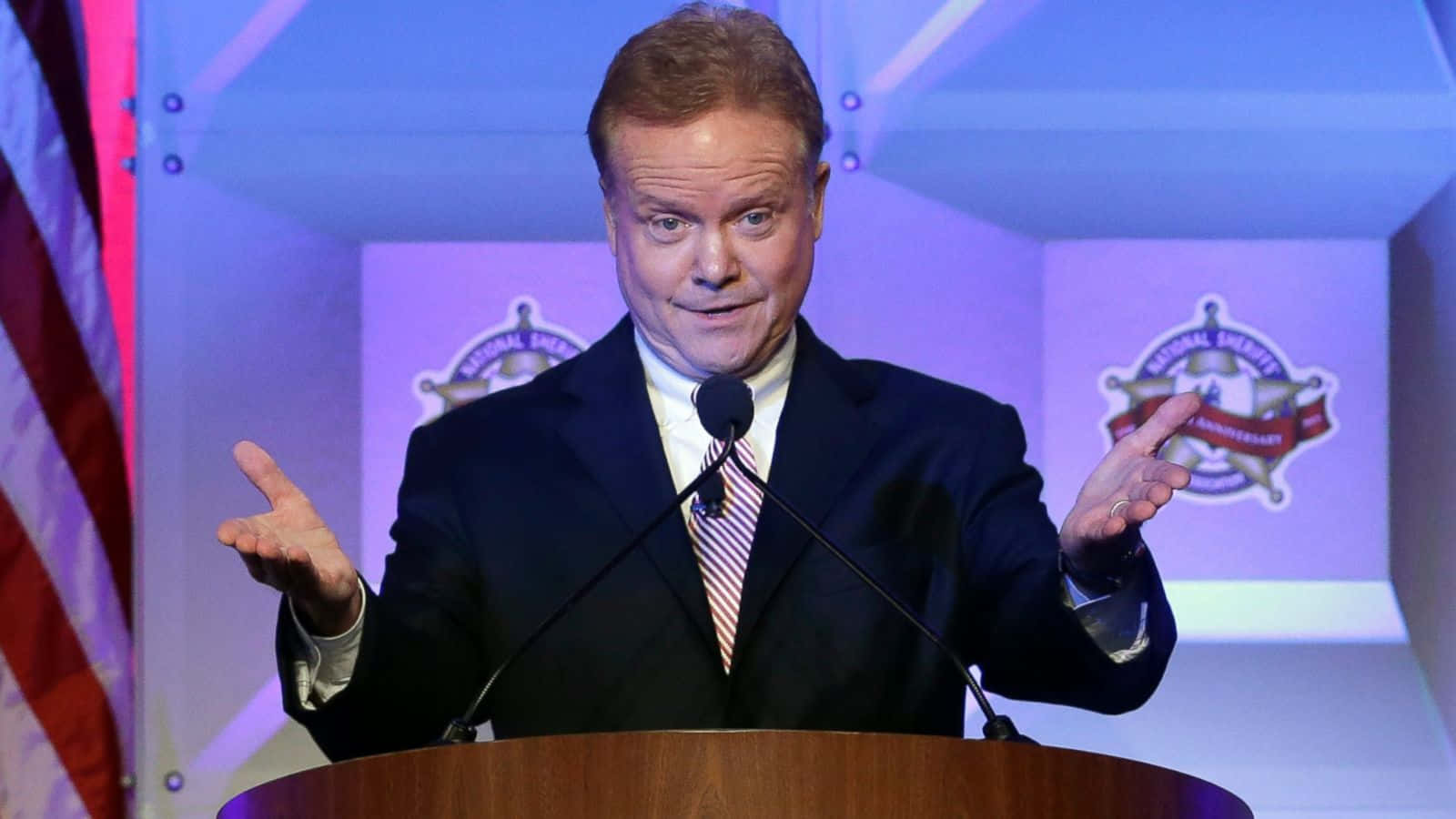 Jim Webb Engaging With His Audience Background