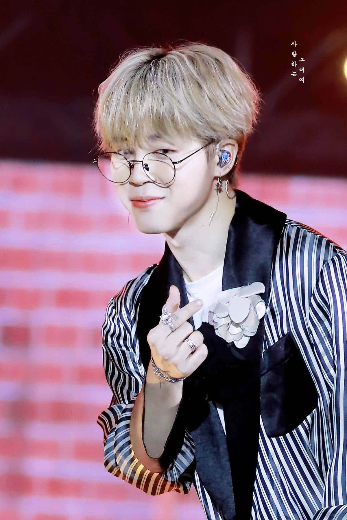 Jimin Bts Finger Heart Background