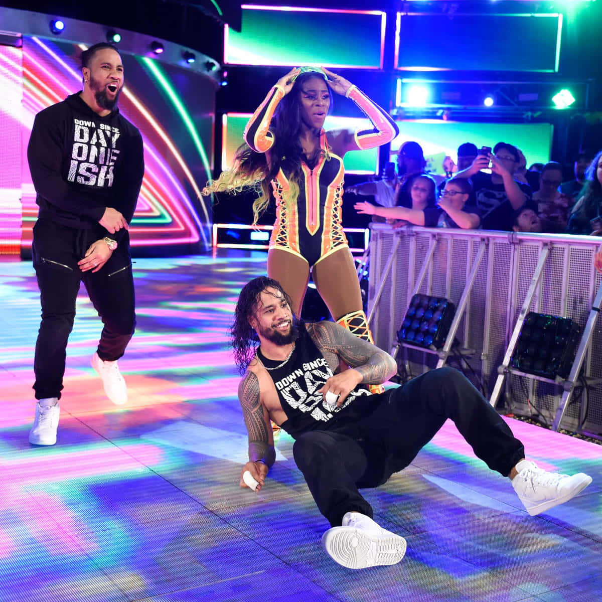 Jimmy And Jey Uso With Naomi Background