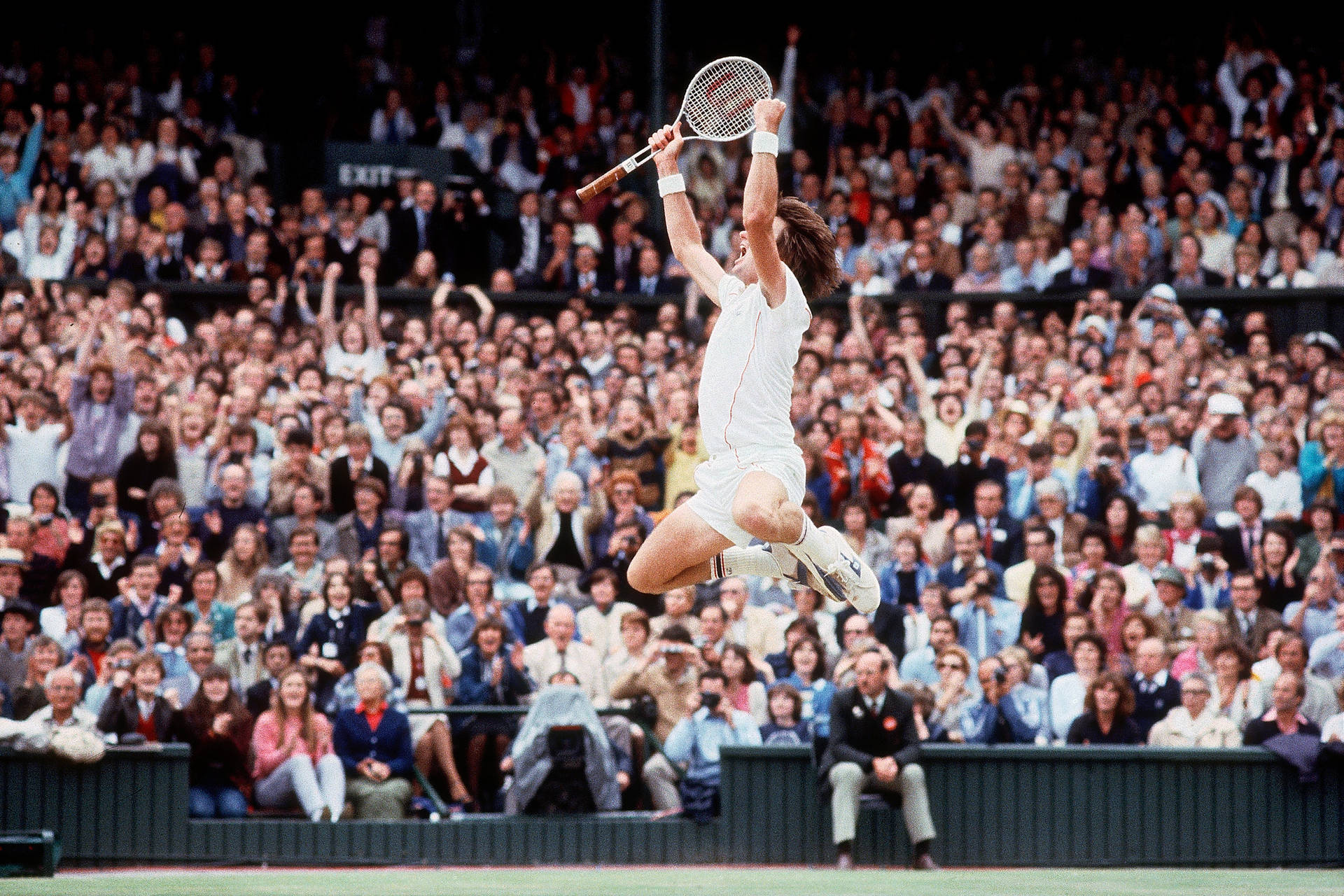 Jimmy Connors Win Celebration 1982 Wimbledon Background