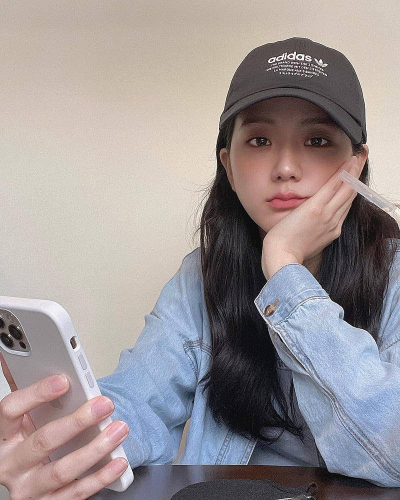 Jisoo Cute Wearing Adidas Ball Cap Background