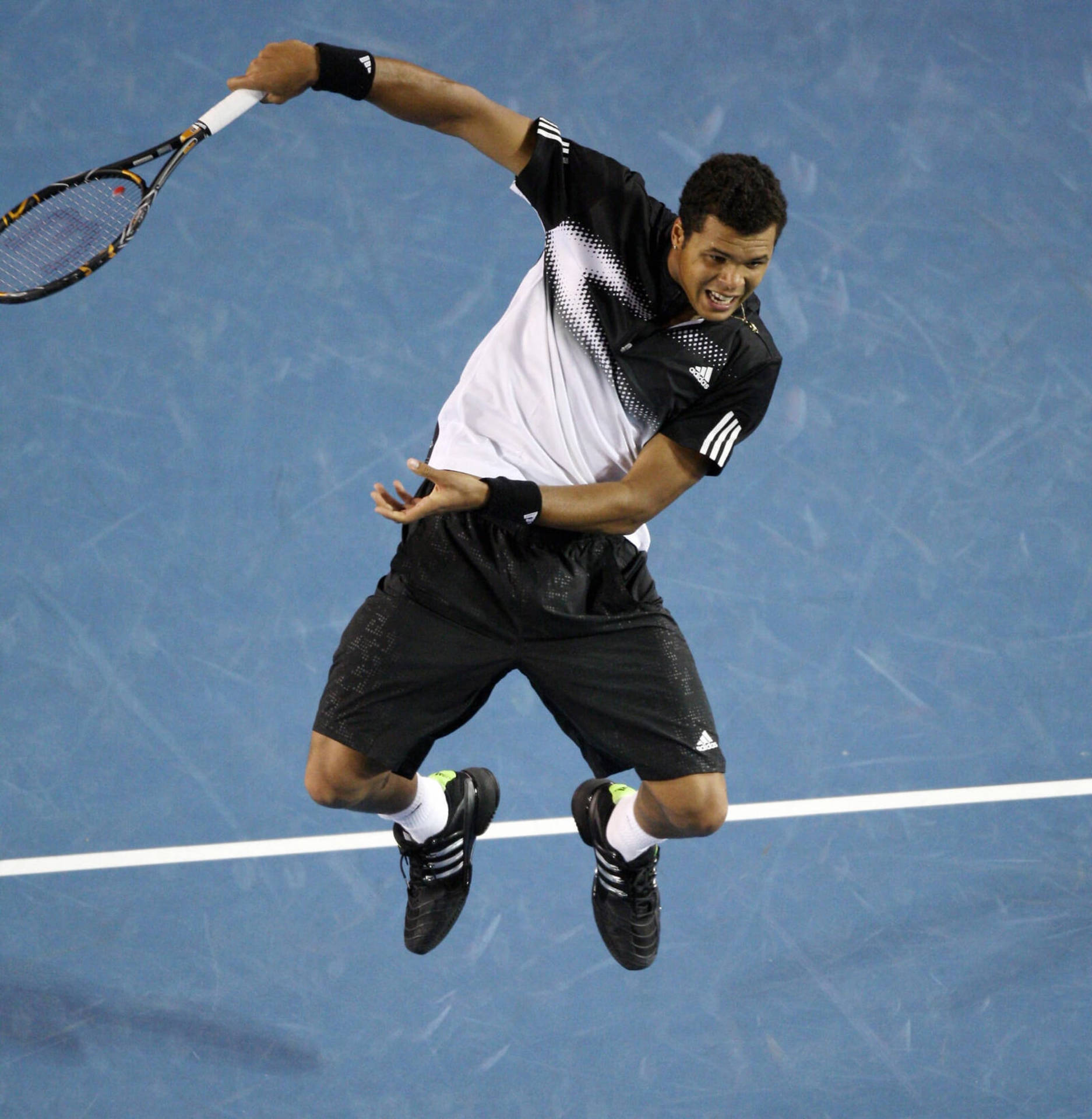 Jo-wilfried Tsonga Jumping