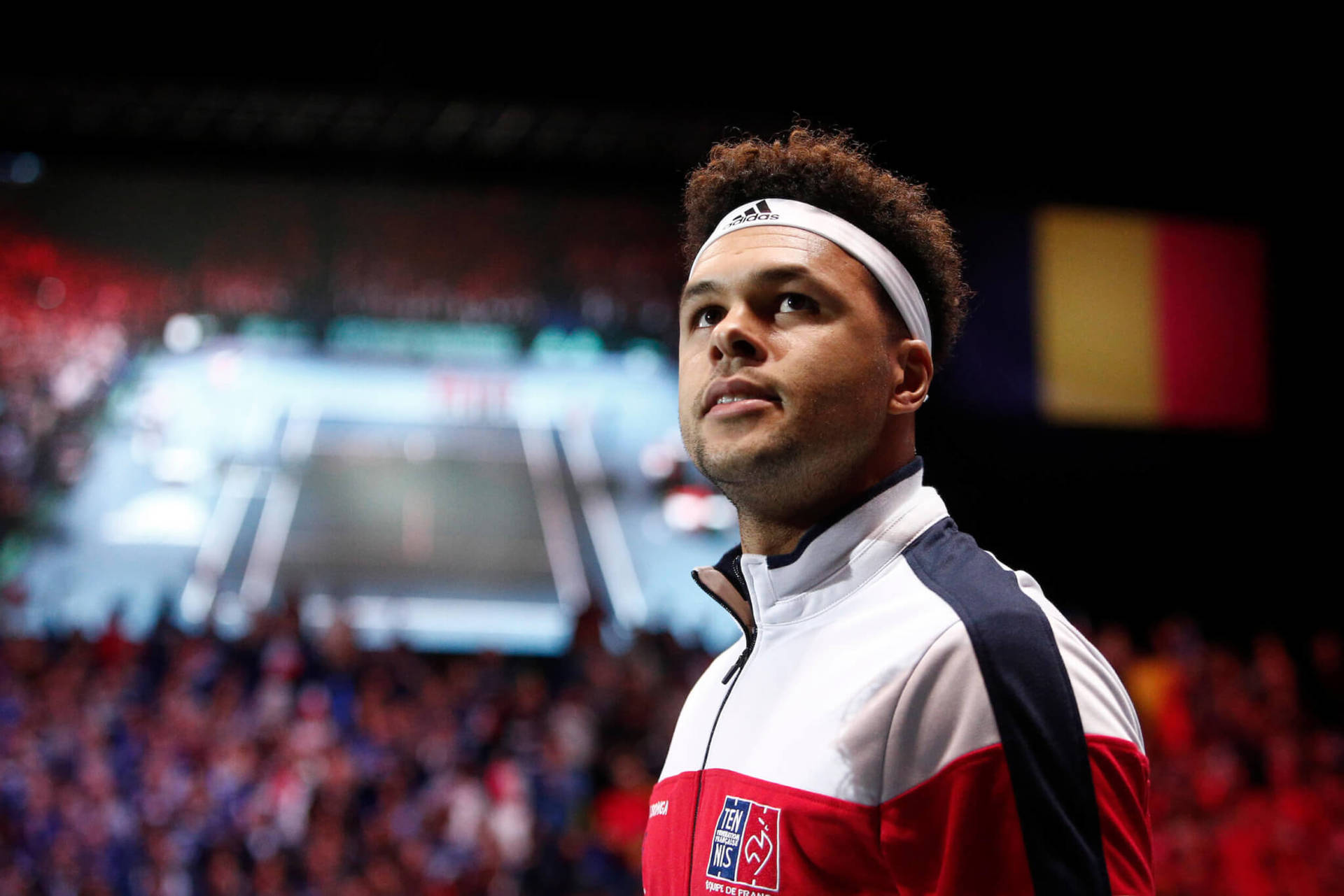 Jo-wilfried Tsonga Looking Upwards Background