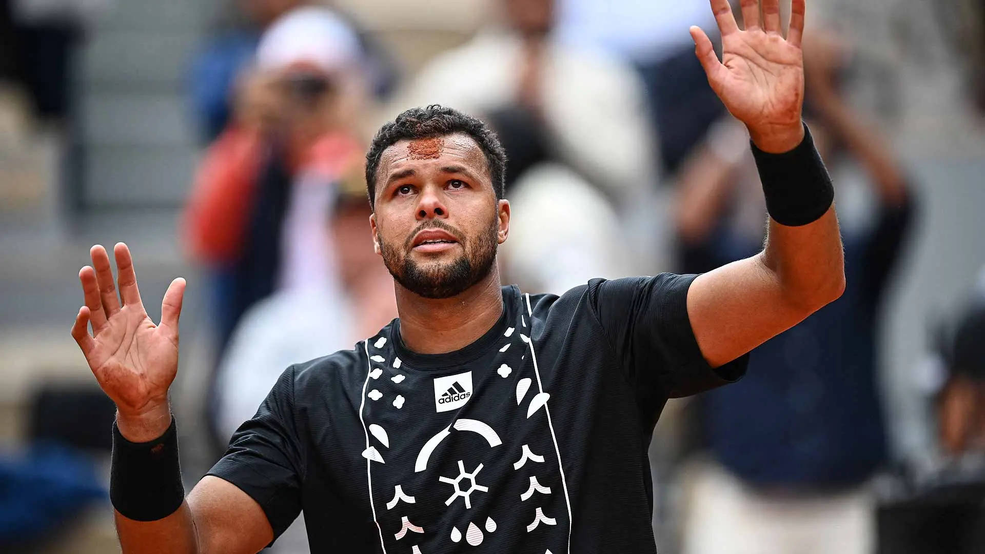 Jo-wilfried Tsonga, Overwhelmed With Emotion Background