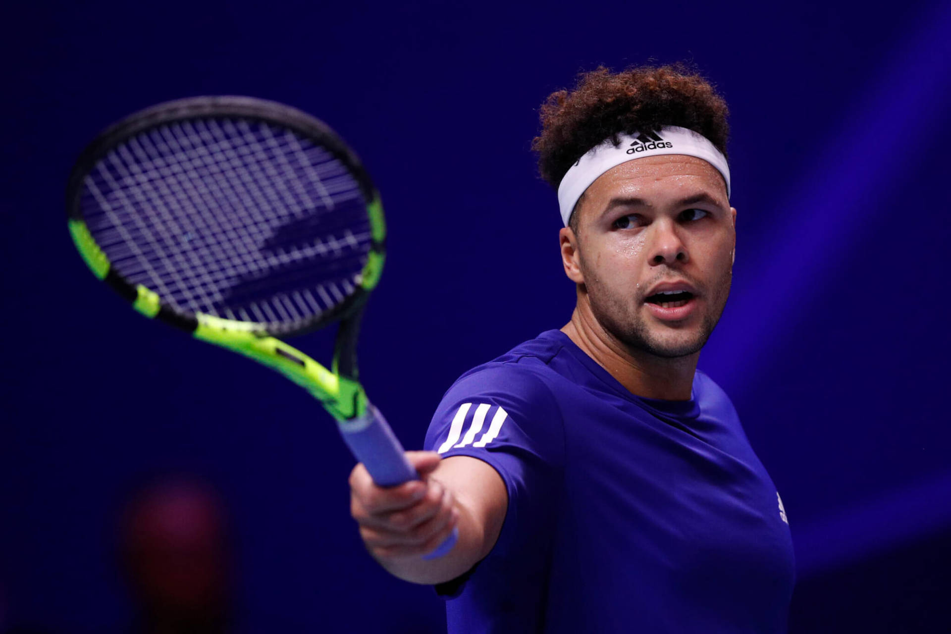 Jo-wilfried Tsonga Racket Pointed Forward