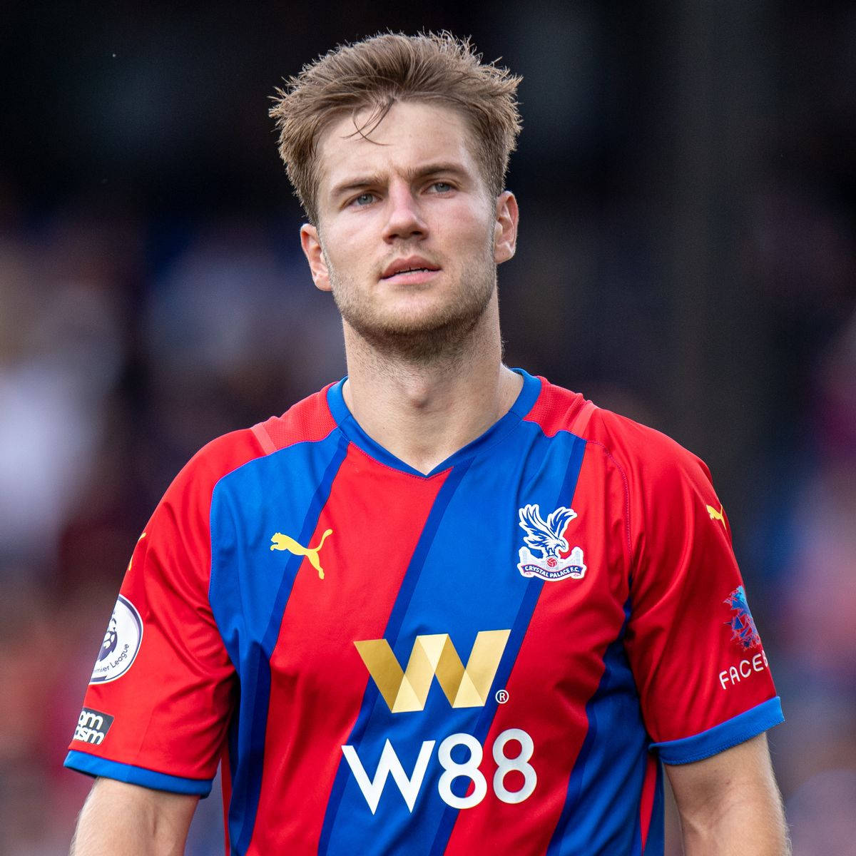 Joachim Andersen Wearing Blue And Red Background