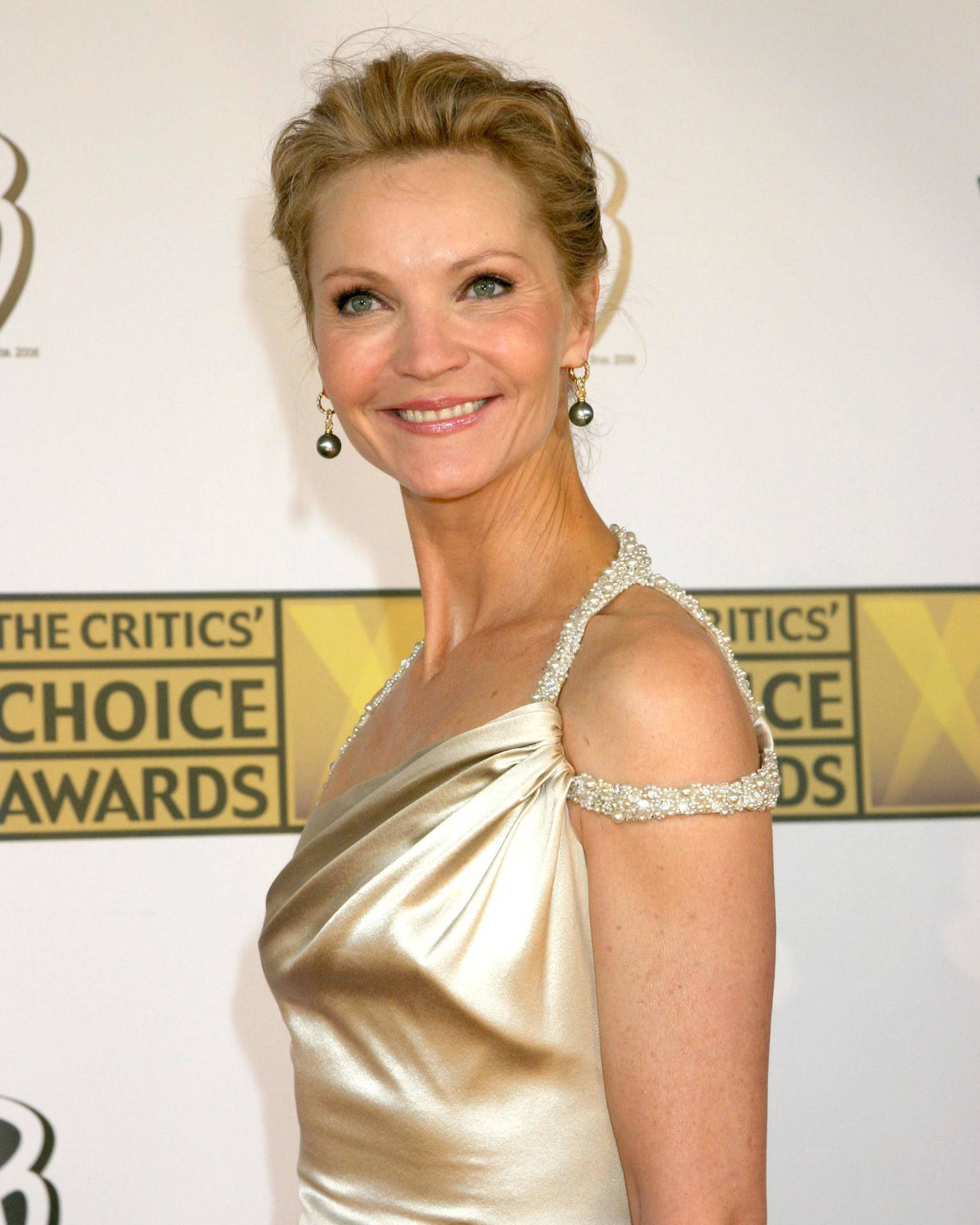 Joan Allen Choice Awards Background